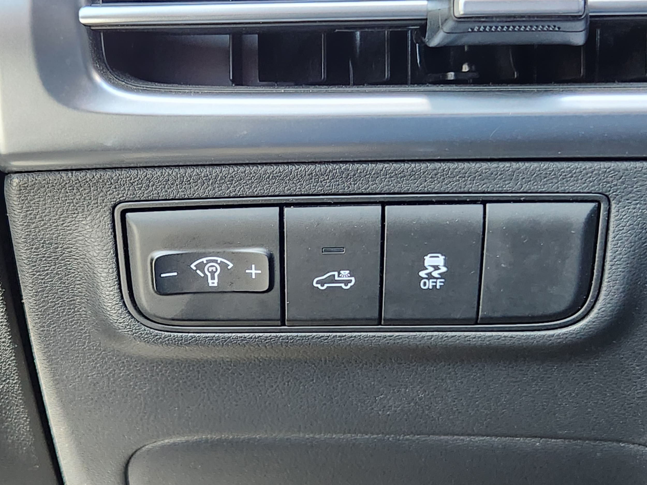 2025 Hyundai Santa Cruz SE - Photo 34