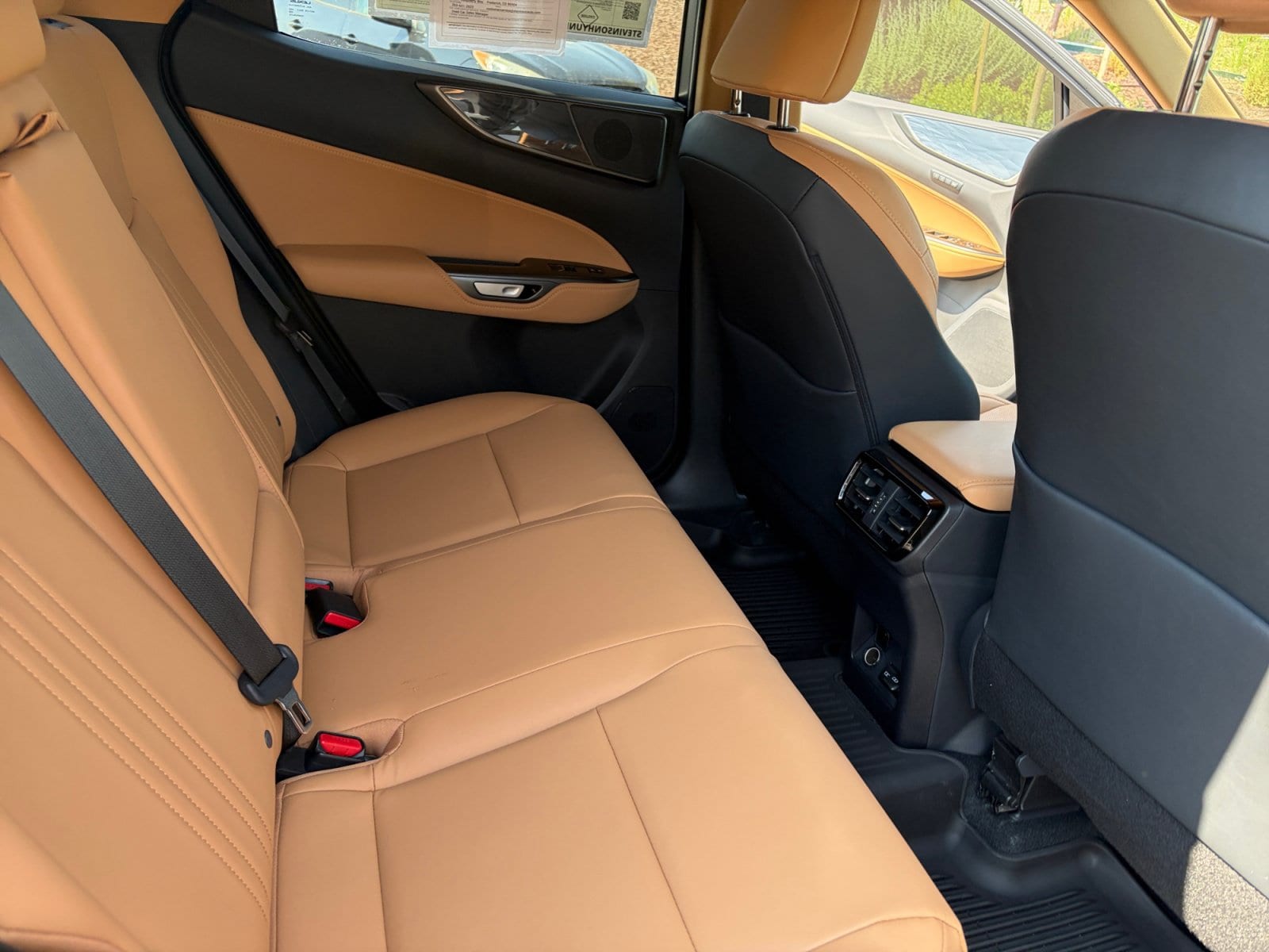 2025 Lexus NX 350 - Photo 19