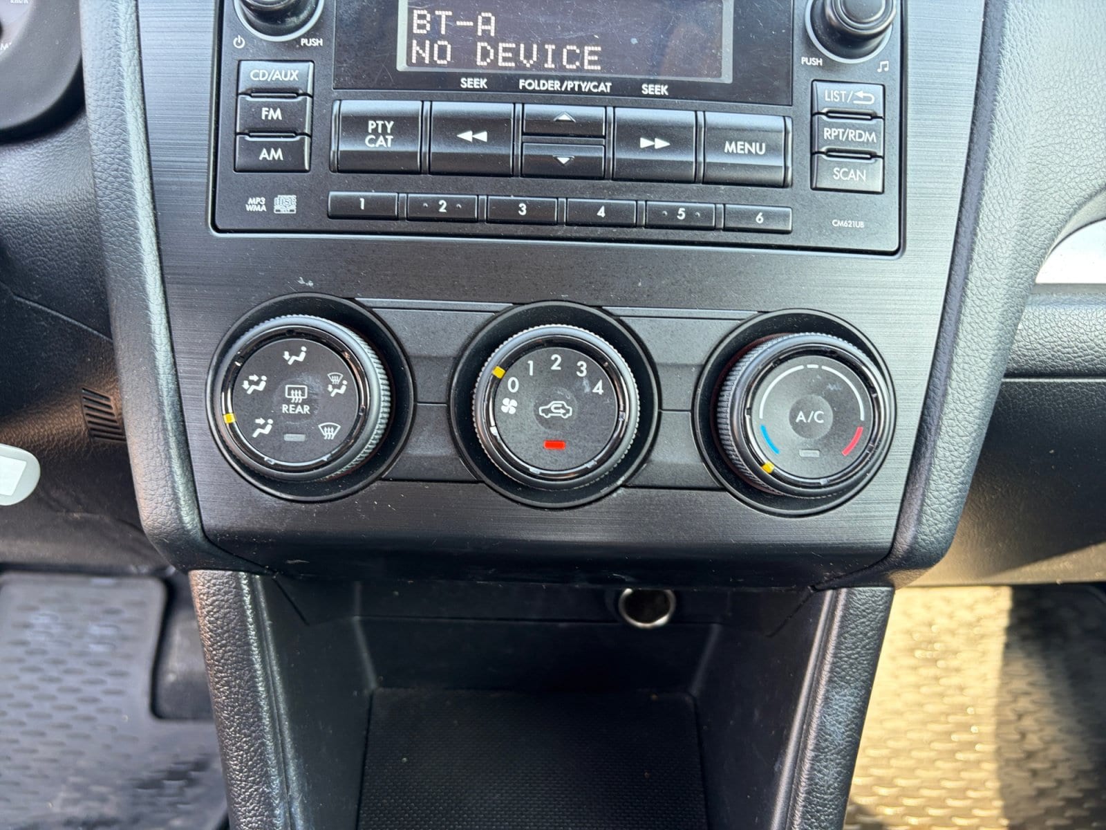 2013 Subaru XV Crosstrek Premium - Photo 32