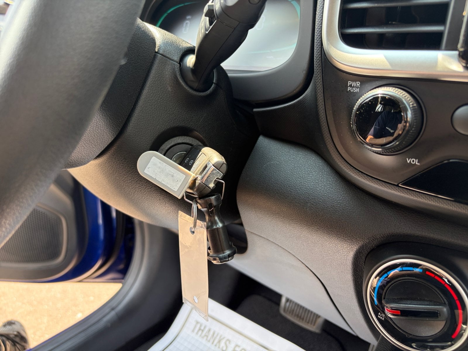 2025 Hyundai Venue SE - Photo 29
