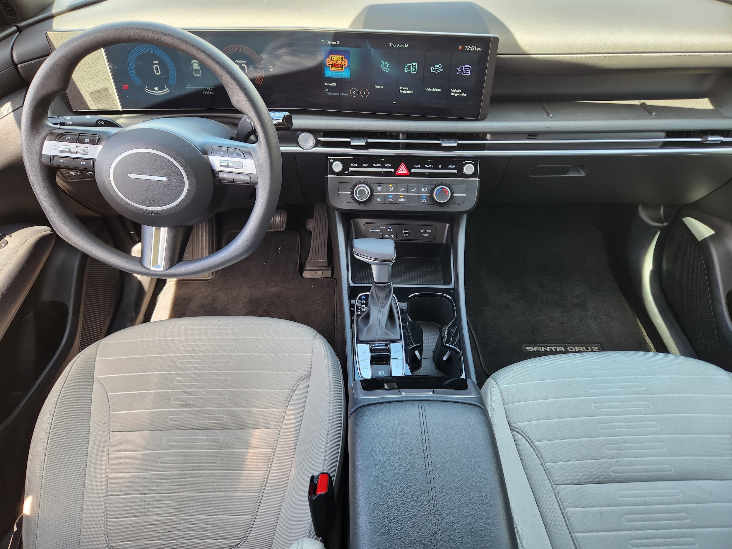 2025 Hyundai Santa Cruz SE - Photo 14