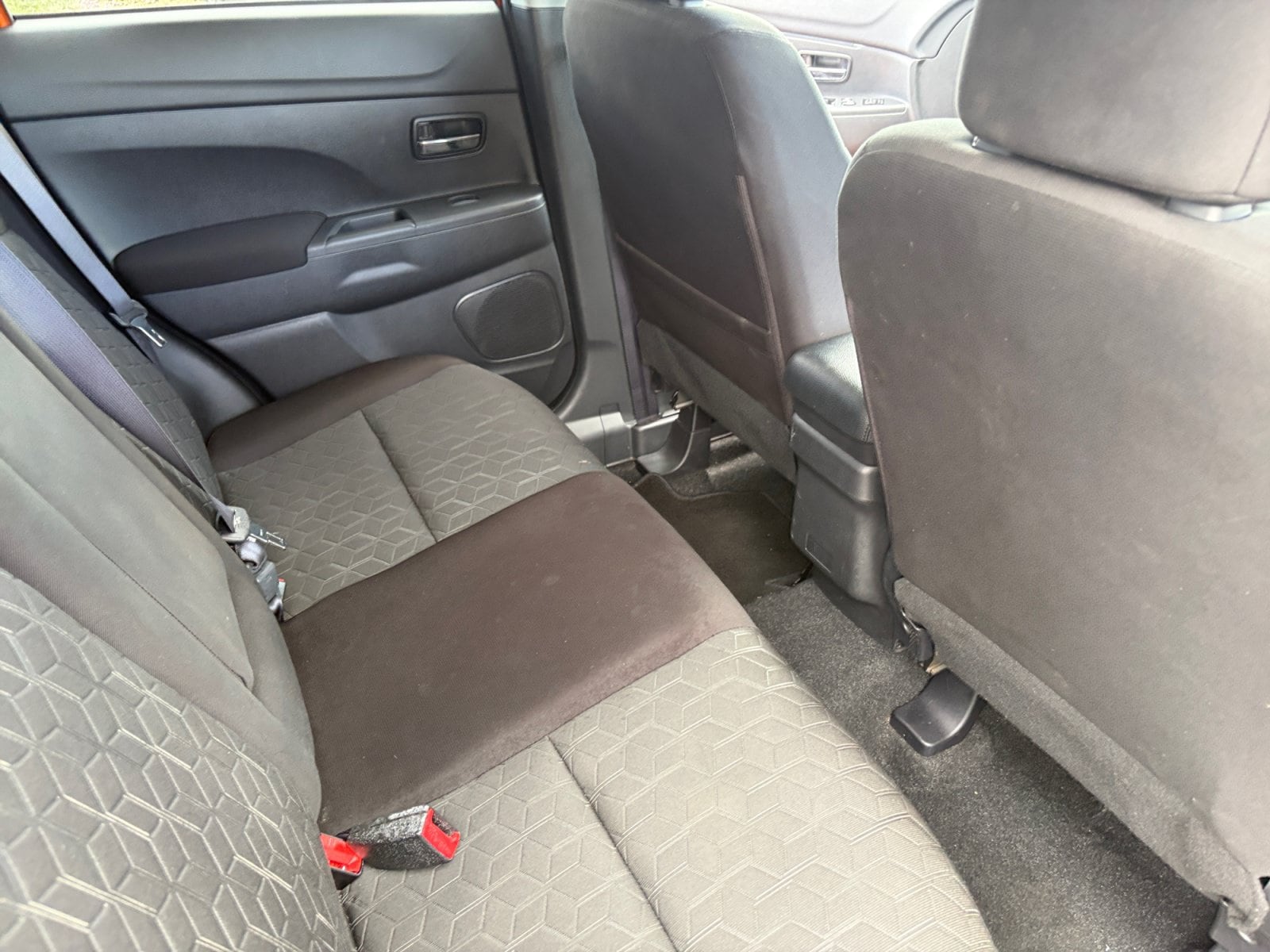 2024 Mitsubishi Outlander Sport LE - Photo 19