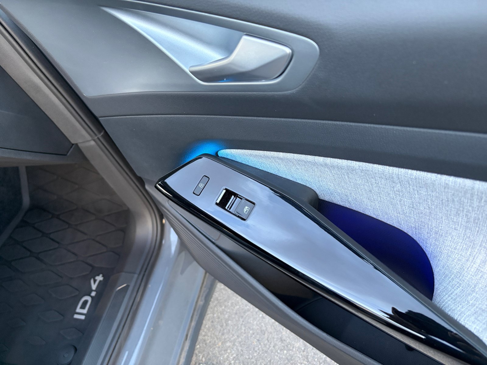 2023 Volkswagen ID.4 PRO - Photo 17