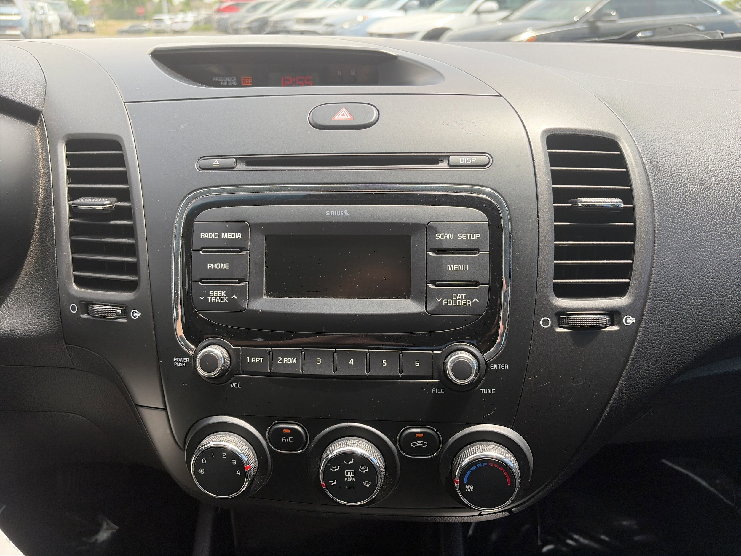 2018 Kia FORTE LX - Photo 13