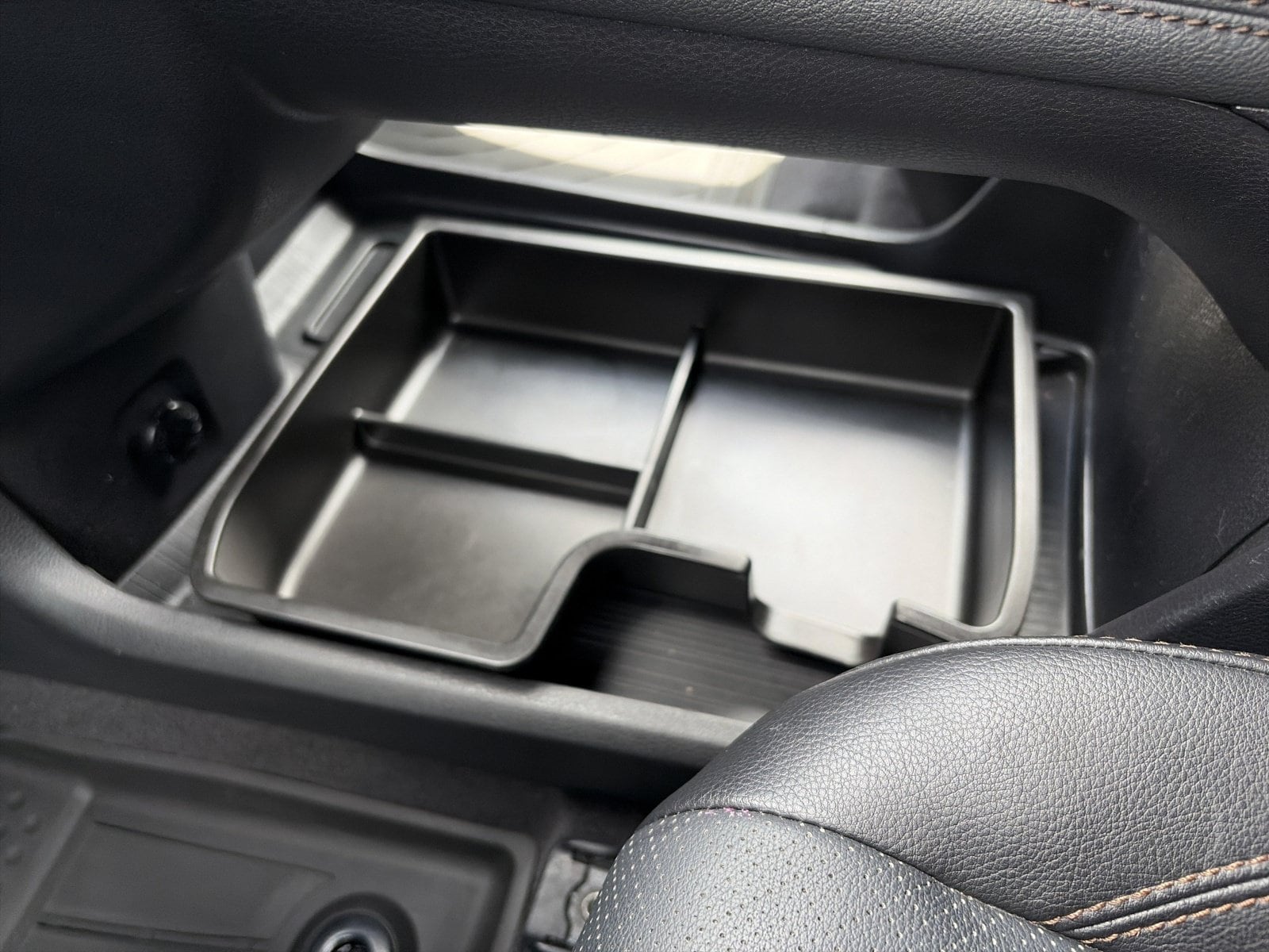 2025 Toyota Sienna Platinum - Photo 20