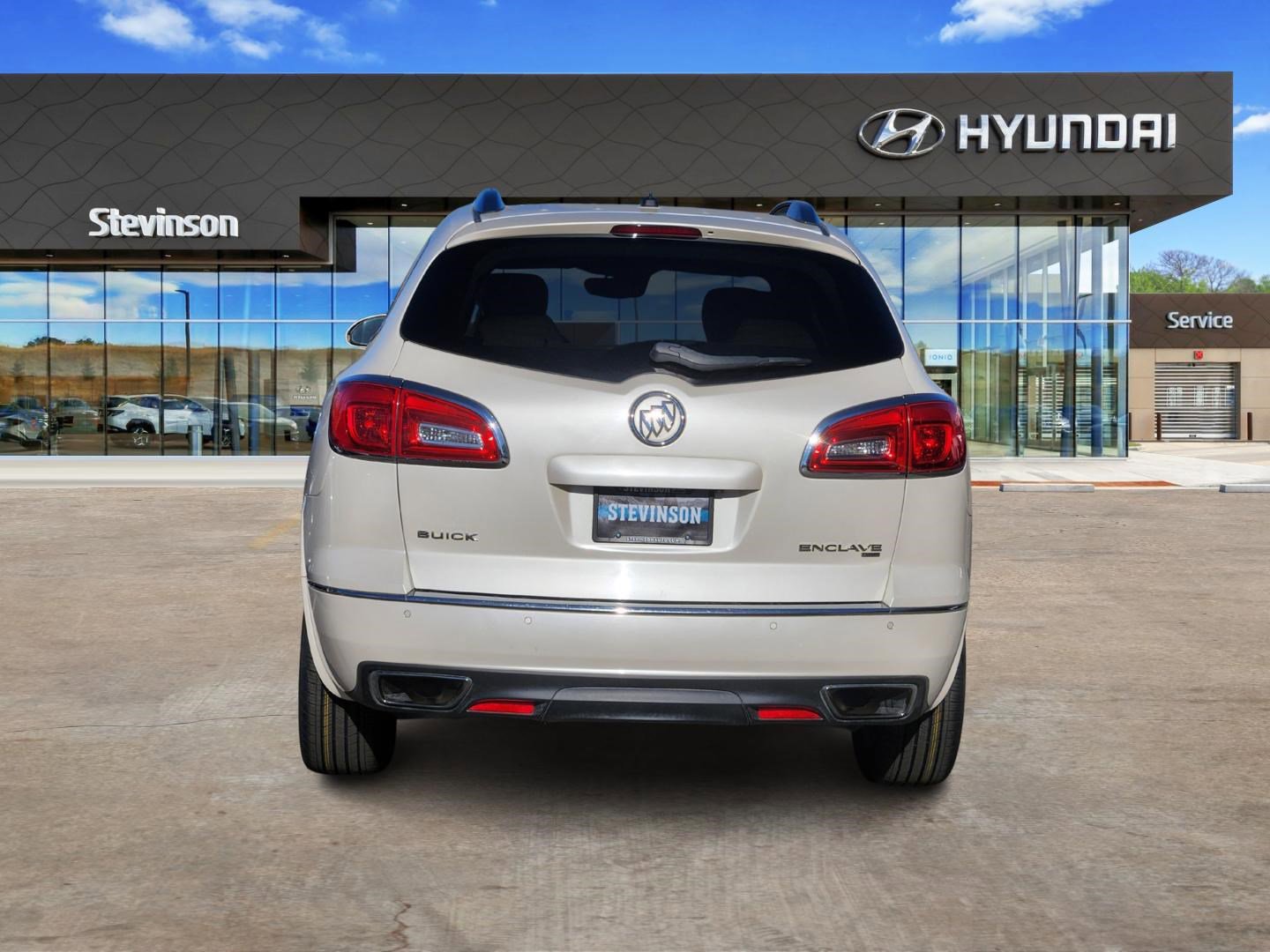 2015 Buick Enclave Premium photo 2