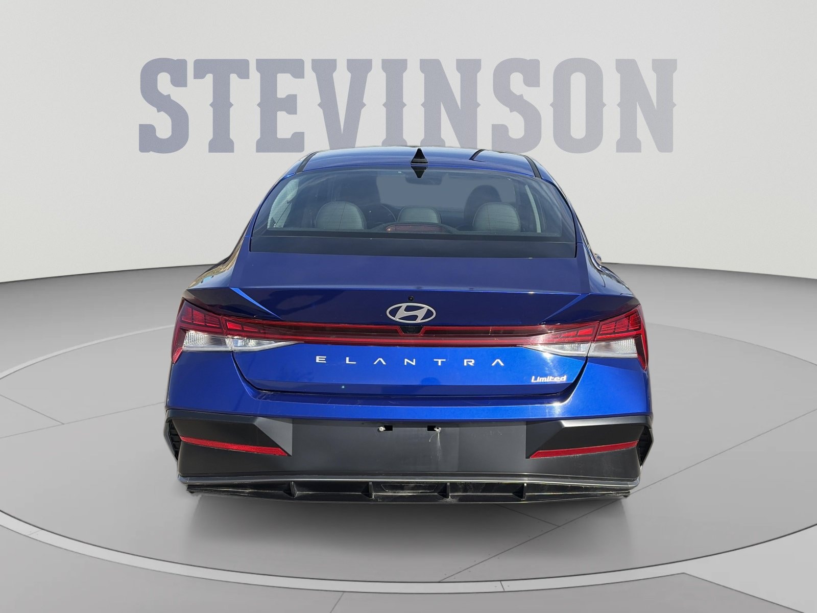 2025 Hyundai Elantra Limited - Photo 8