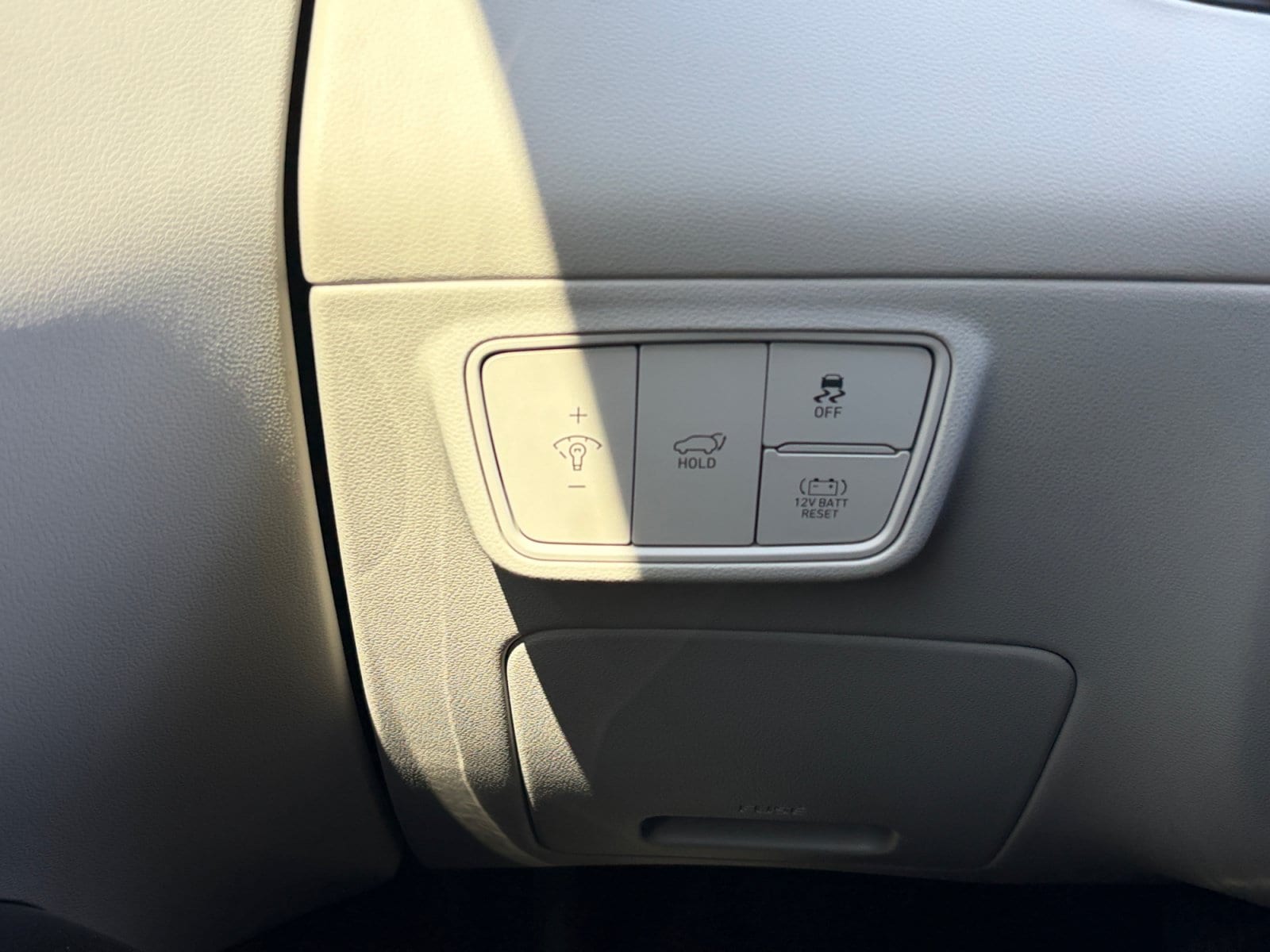 2022 Hyundai Tucson Limited - Photo 13
