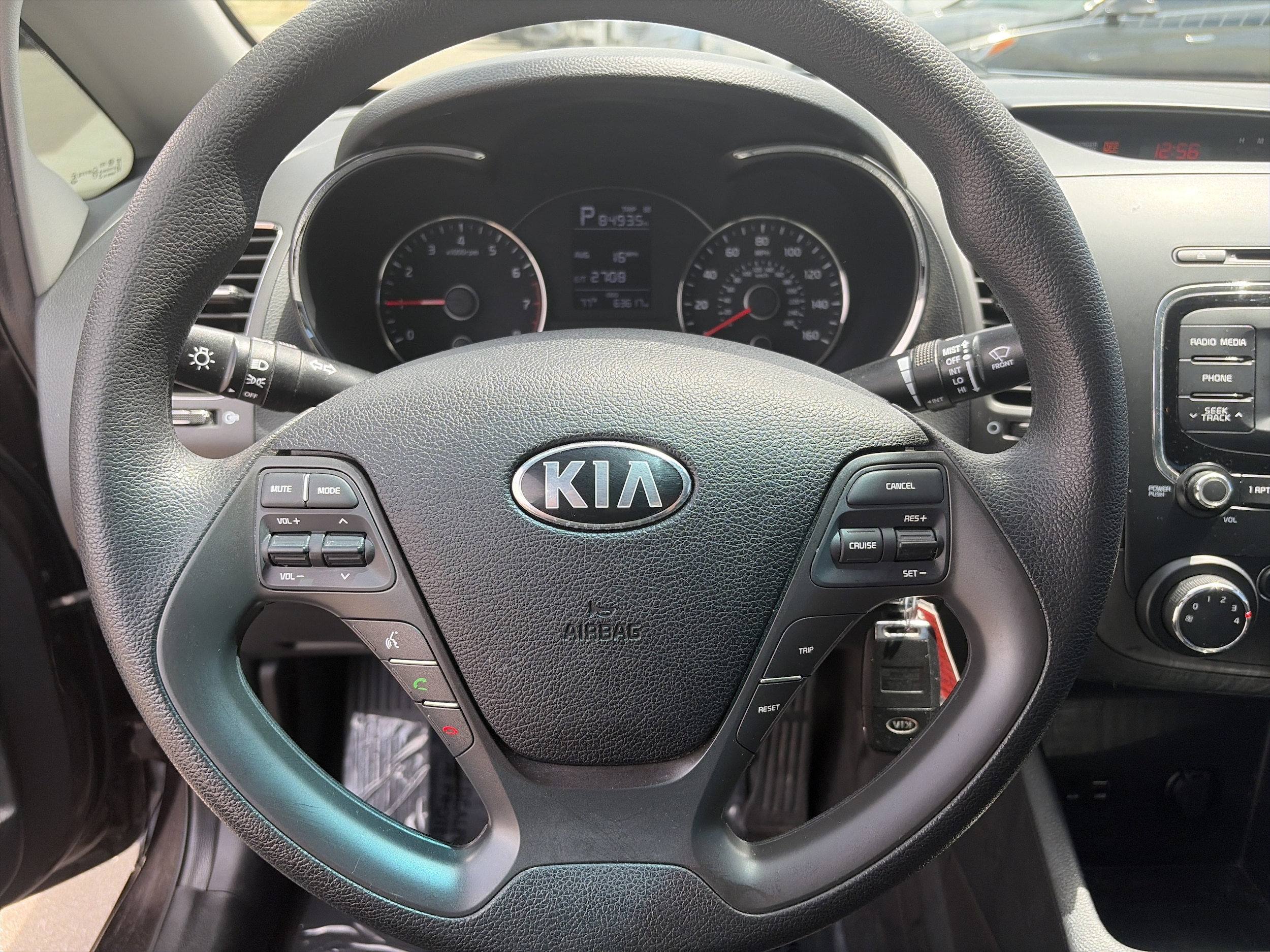 2018 Kia FORTE LX - Photo 18