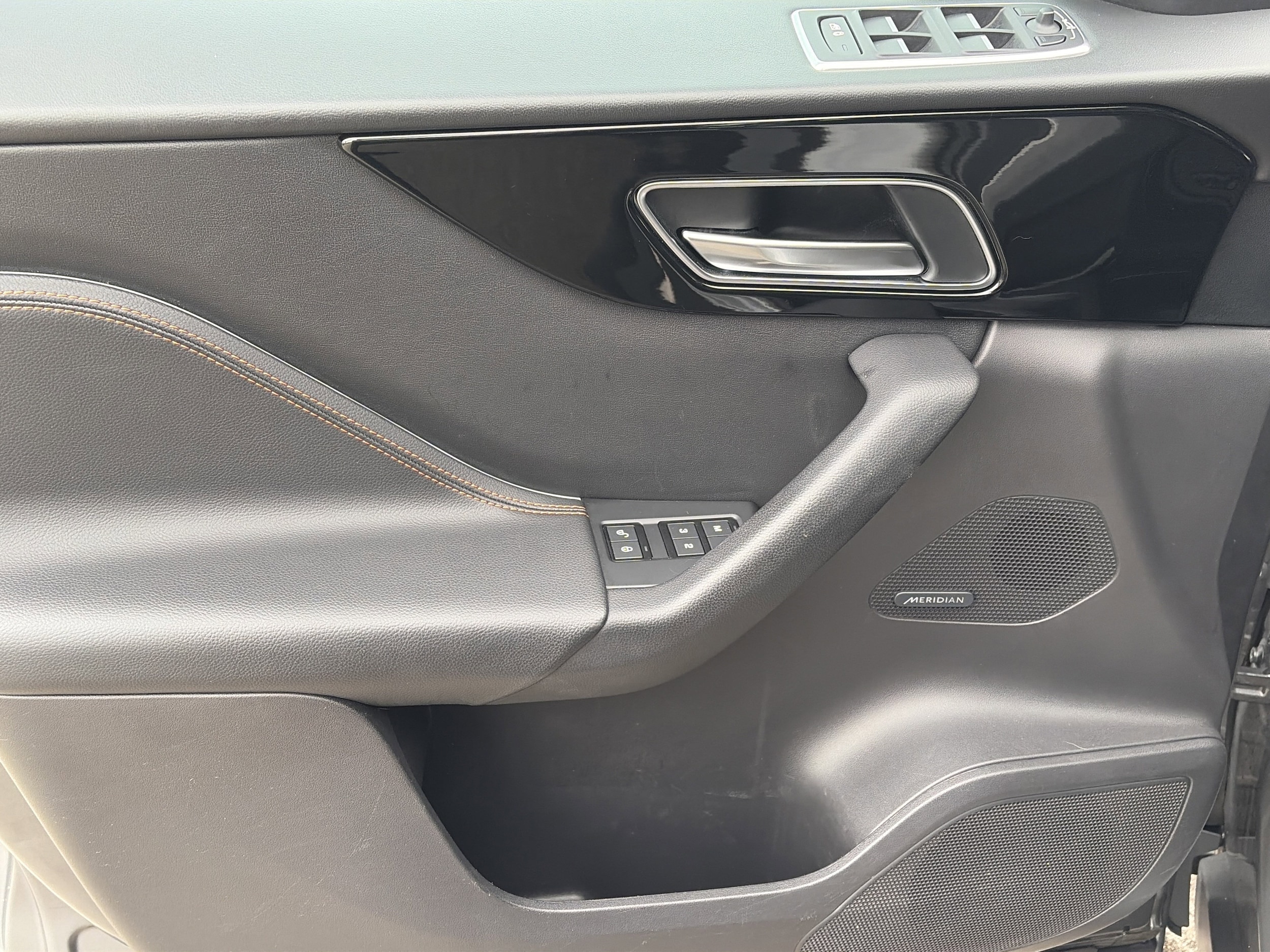 2017 Jaguar F-Pace Prestige - Photo 15