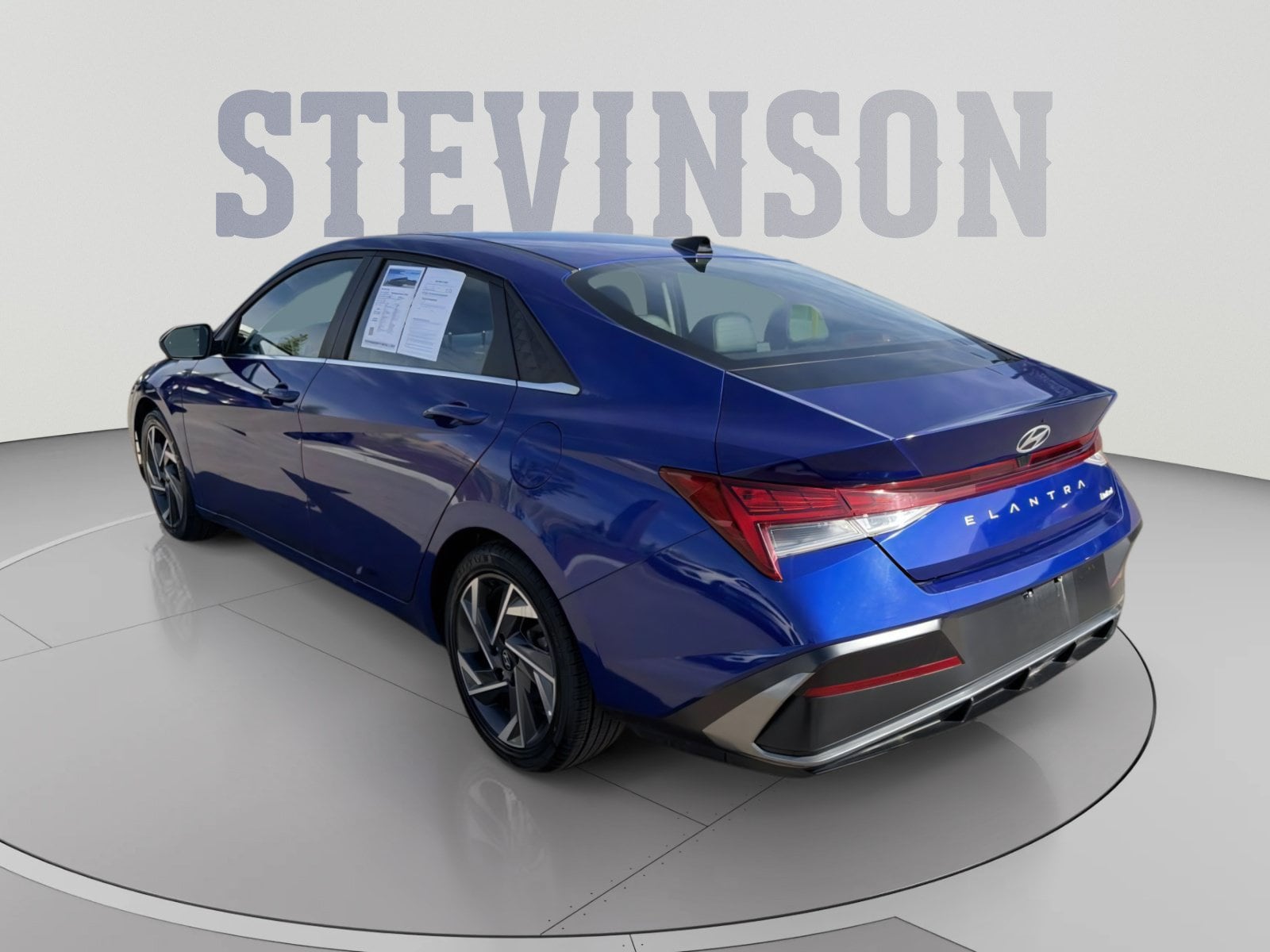 2025 Hyundai Elantra Limited - Photo 7