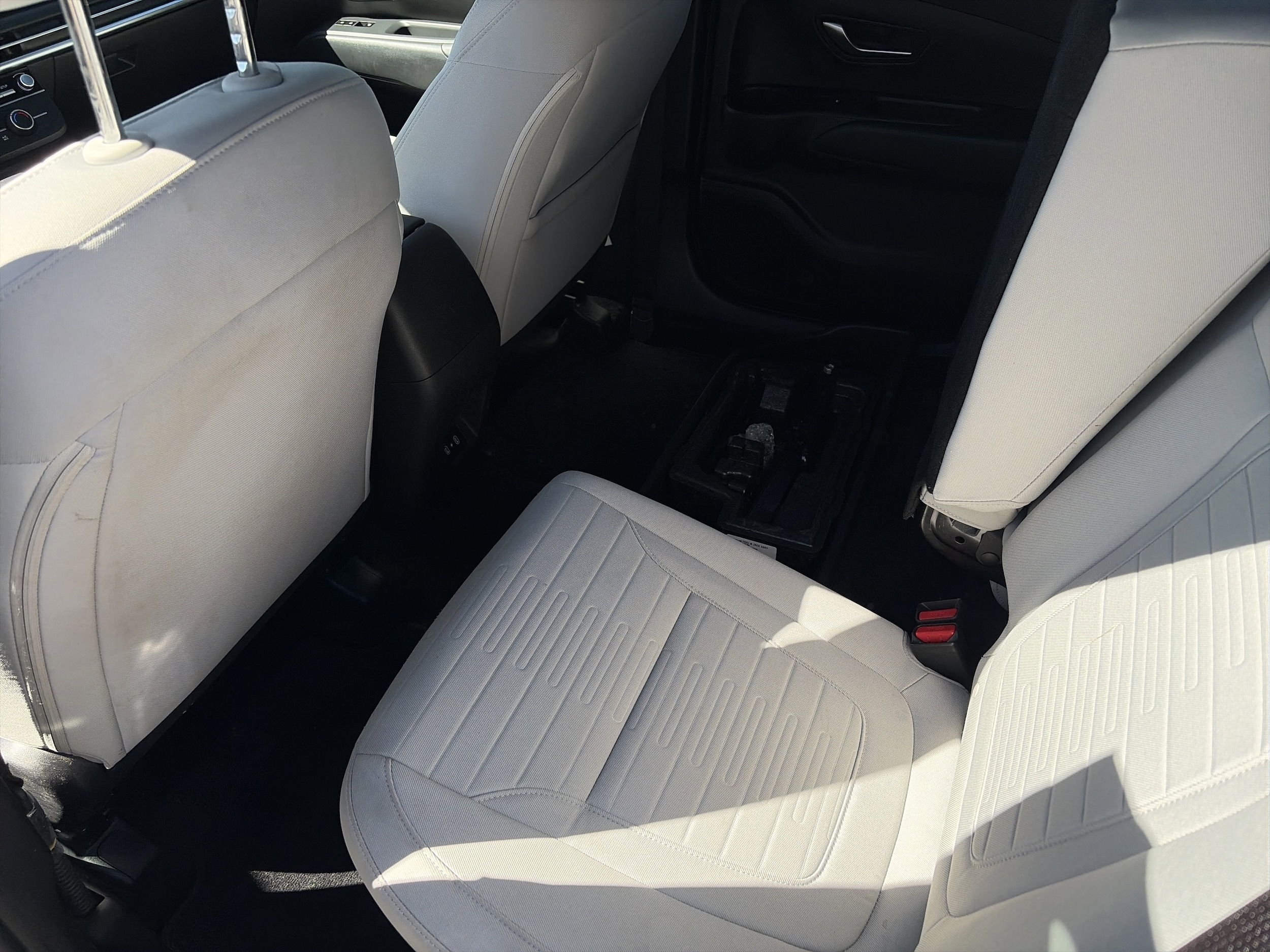 2025 Hyundai Santa Cruz SE - Photo 26