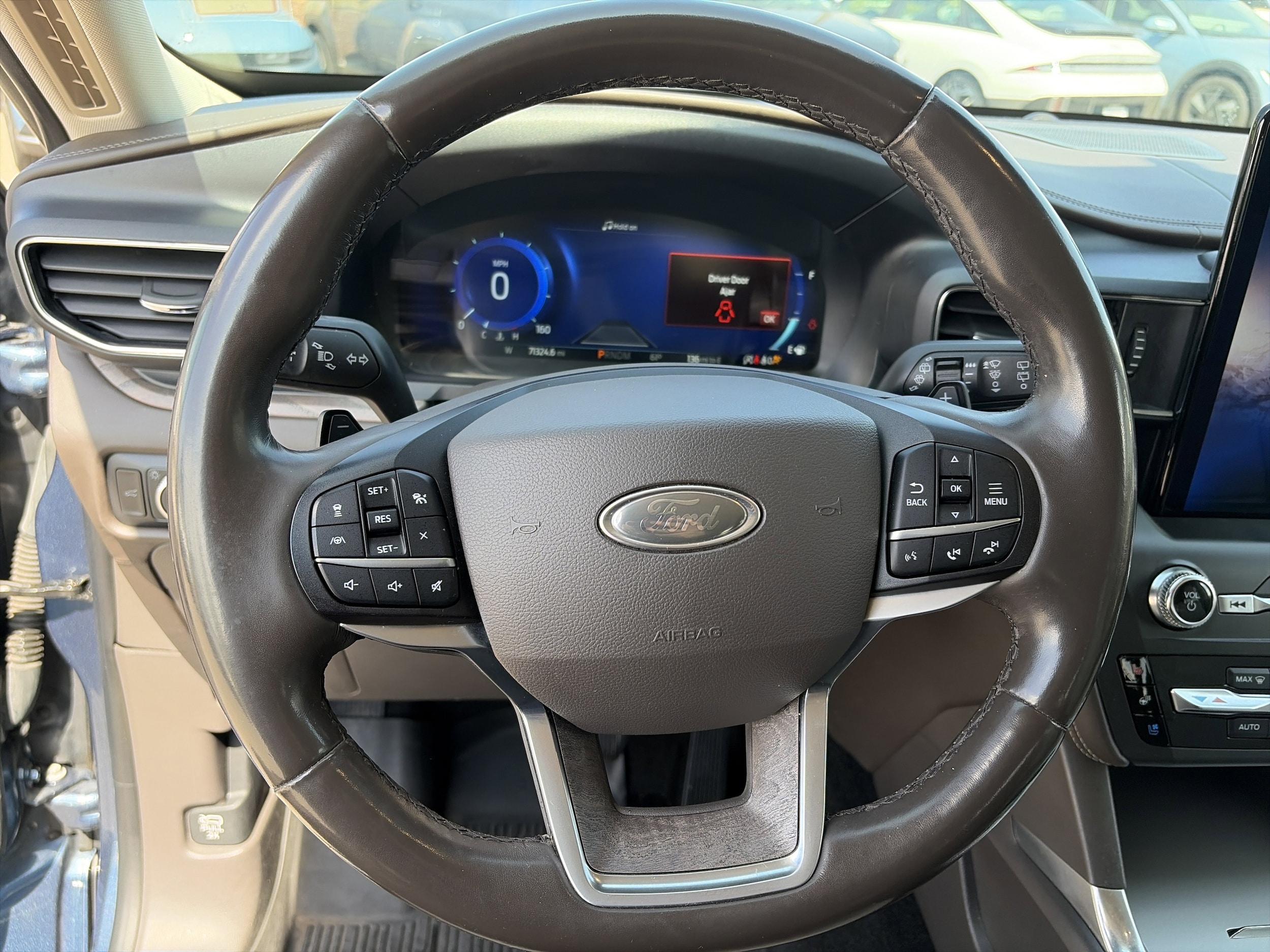 2020 Ford Explorer Platinum - Photo 16