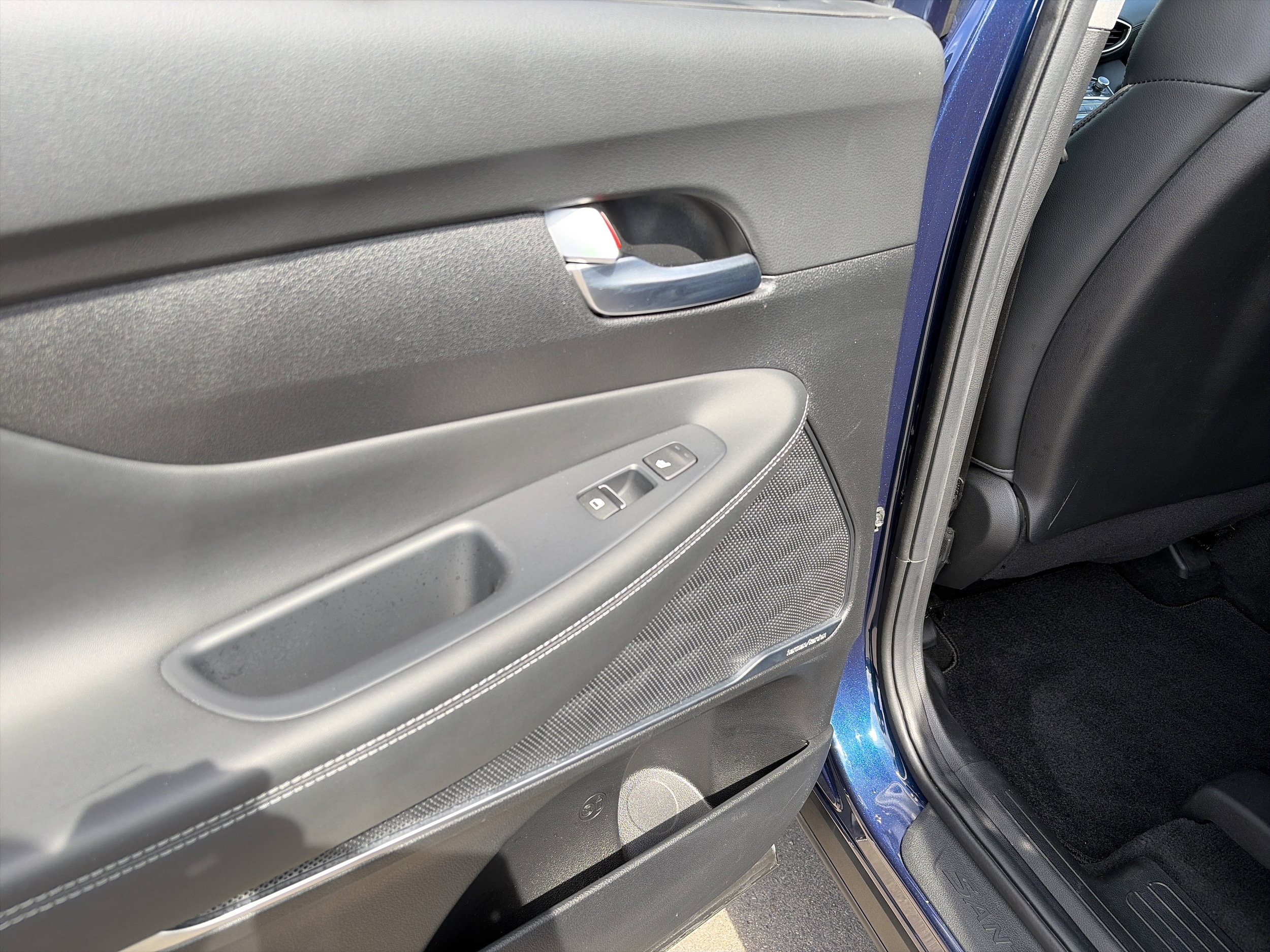 2022 Hyundai Santa Fe Limited - Photo 23