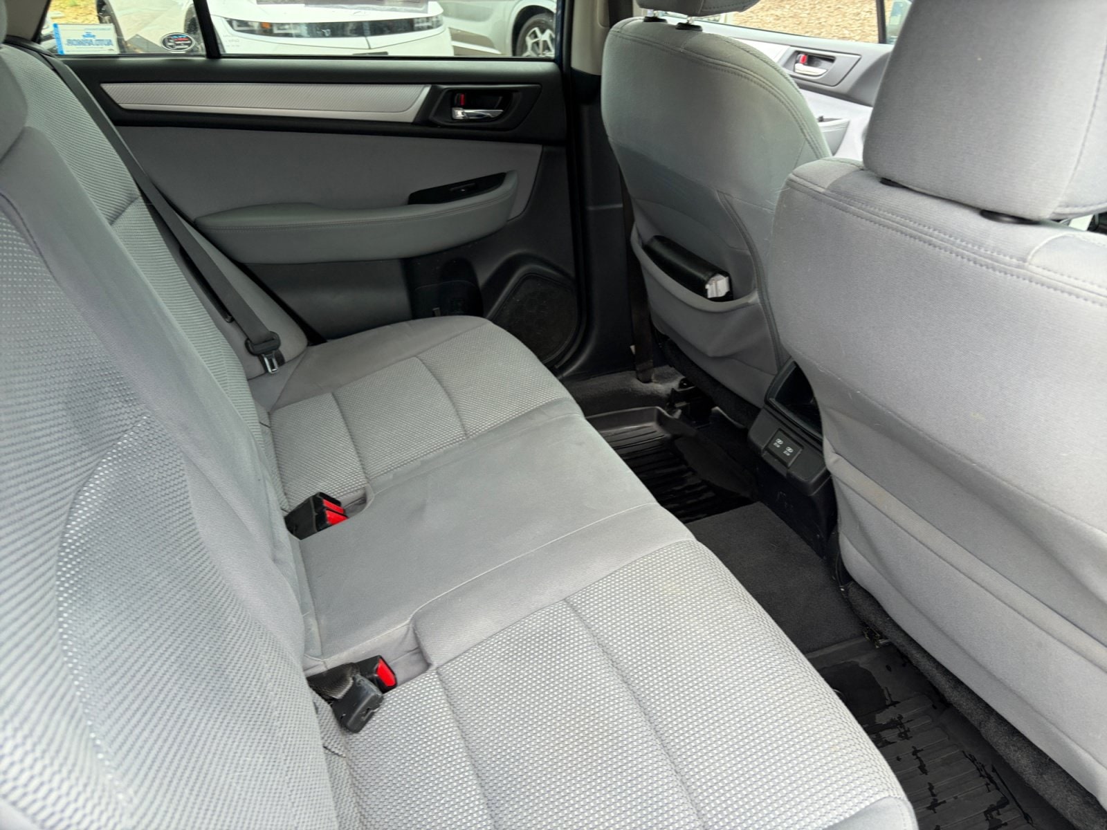 2019 Subaru Outback Premium - Photo 19