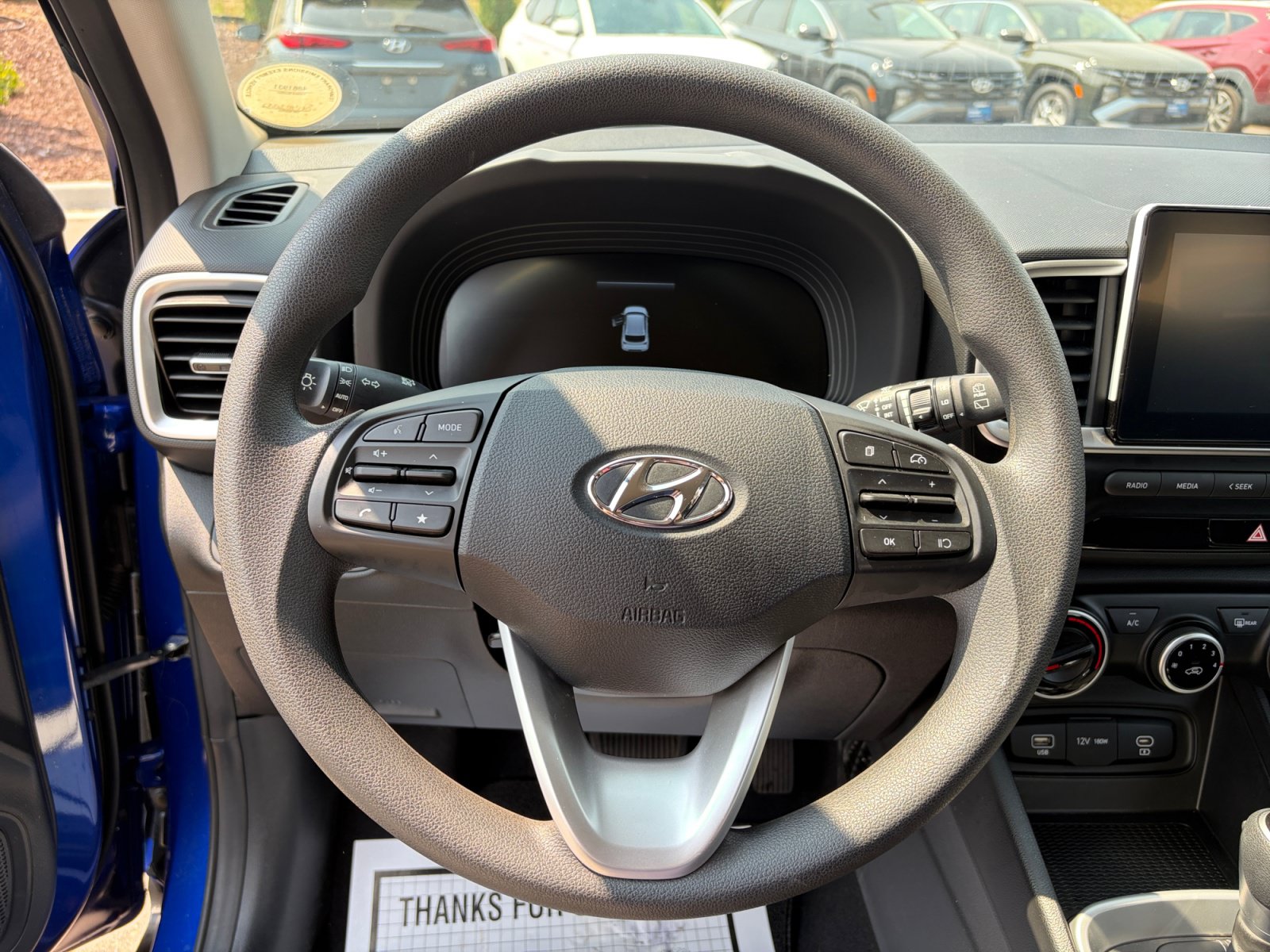 2025 Hyundai Venue SE - Photo 10