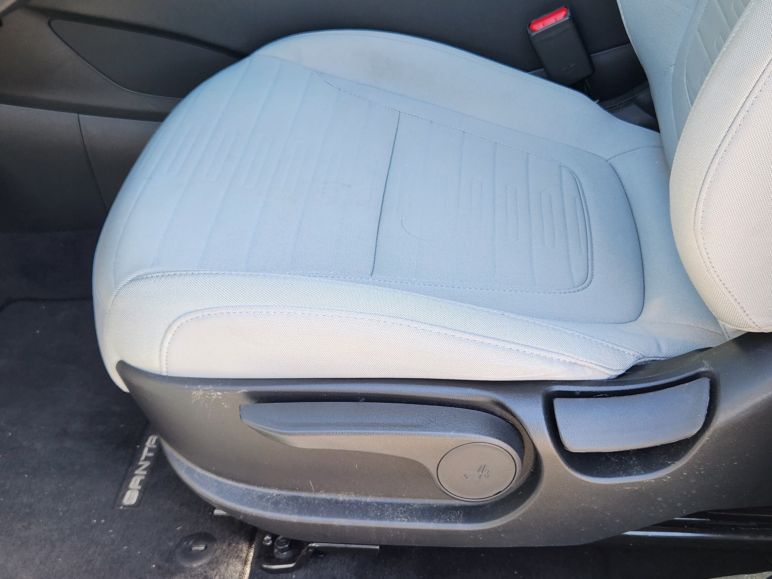 2025 Hyundai Santa Cruz SE - Photo 12