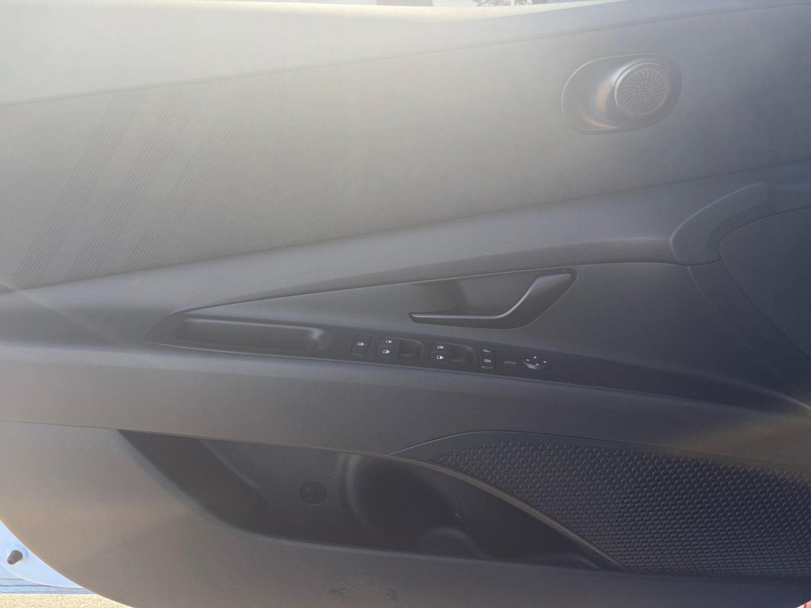 2025 Hyundai Elantra N - Photo 13