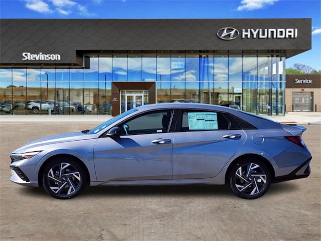 New 2025 Hyundai Elantra SEL Sport Sedan