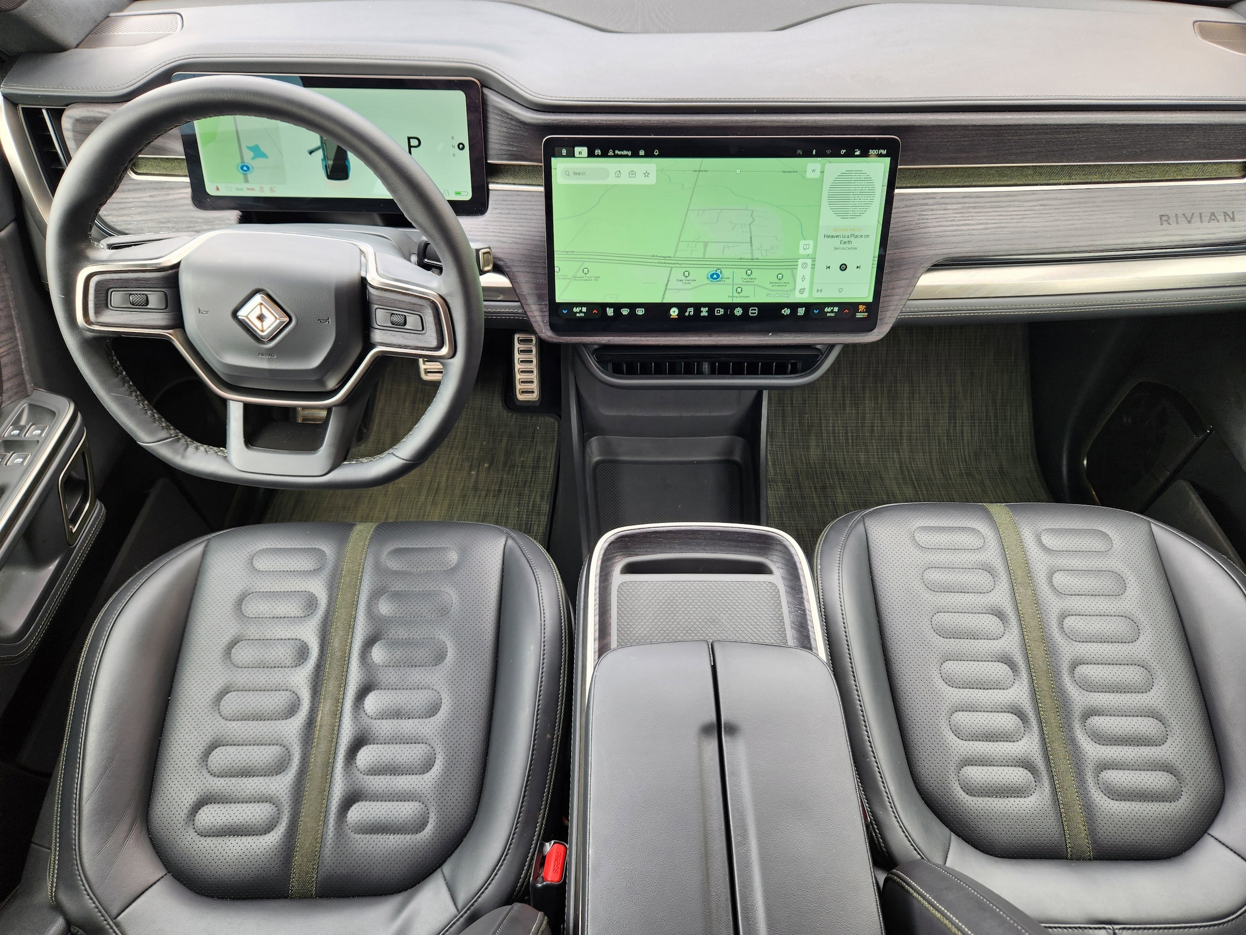 2024 Rivian R1S Adventure - Photo 15
