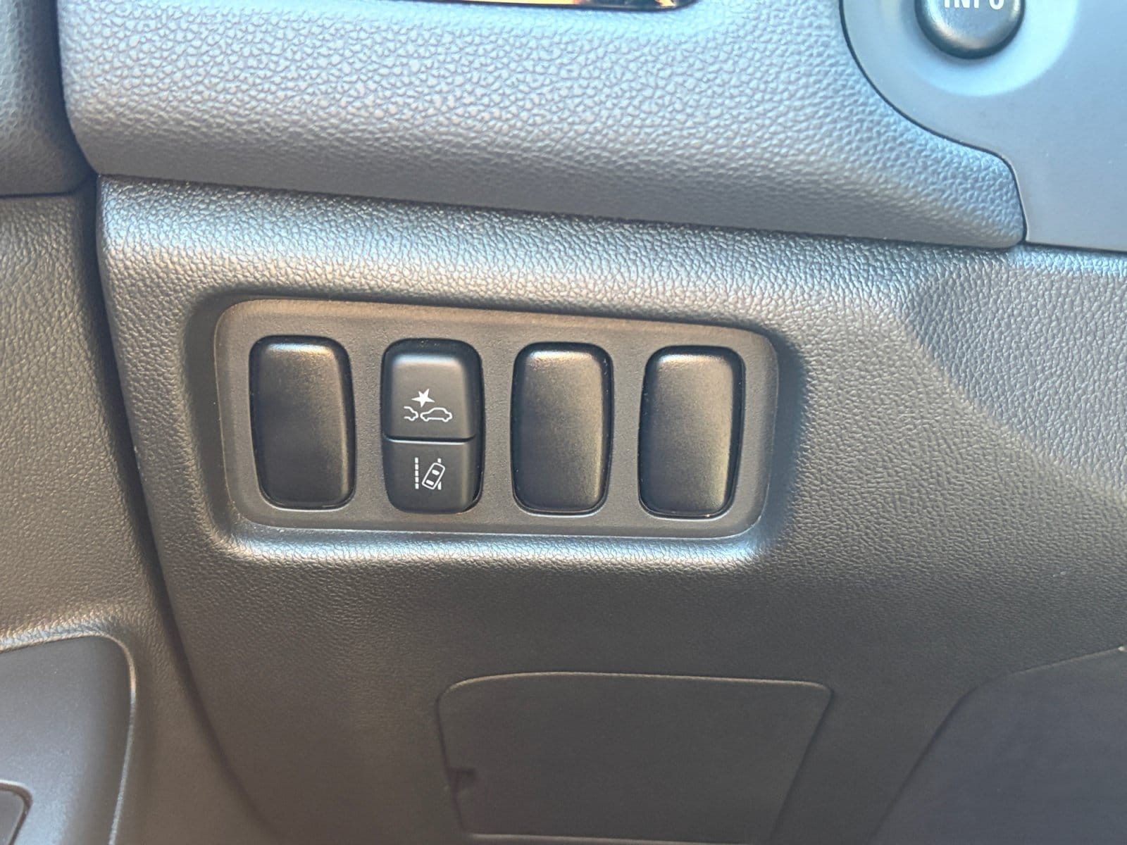 2026 Mitsubishi Outlander Sport LE - Photo 13