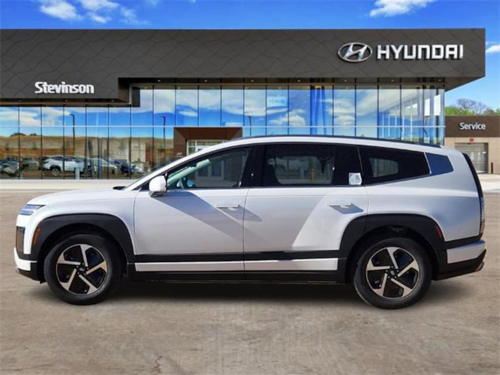 New 2026 Hyundai IONIQ 9 SE SUV