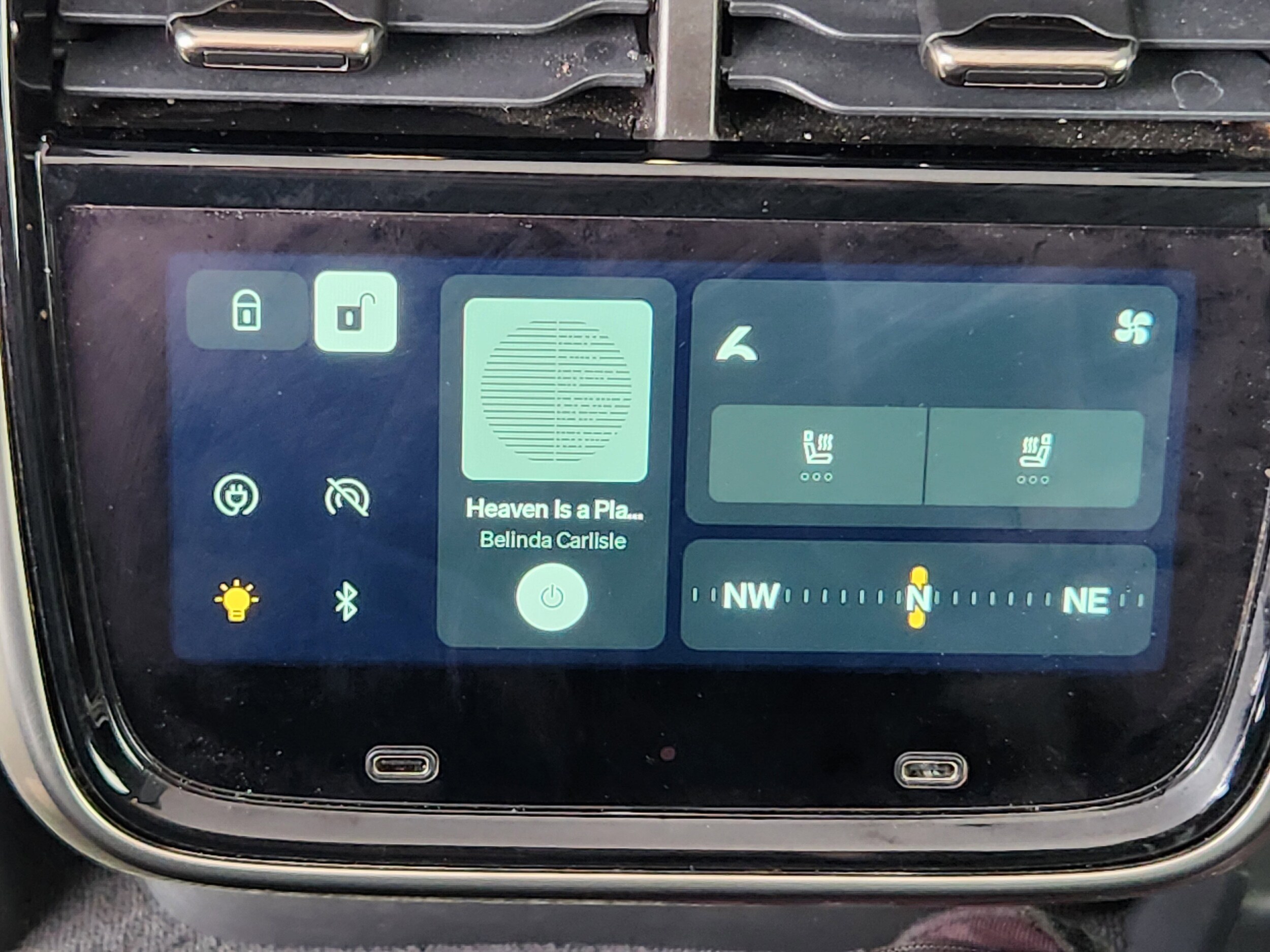 2024 Rivian R1S Adventure - Photo 14