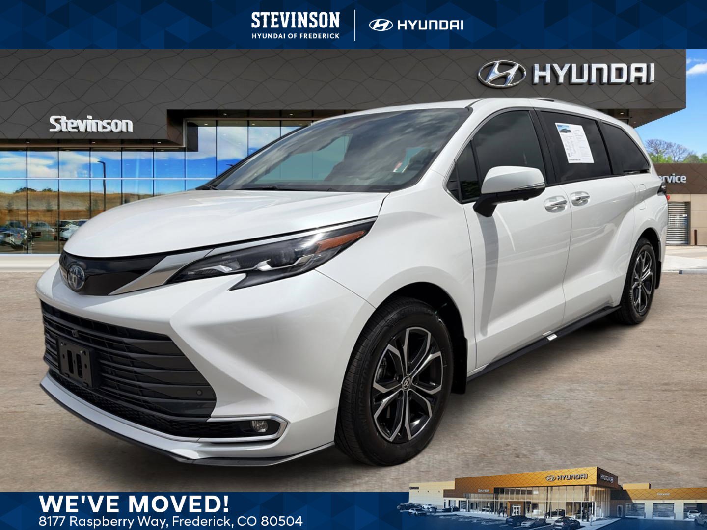 2025 Toyota Sienna Platinum 7-Passenger Hybrid AWD's photo