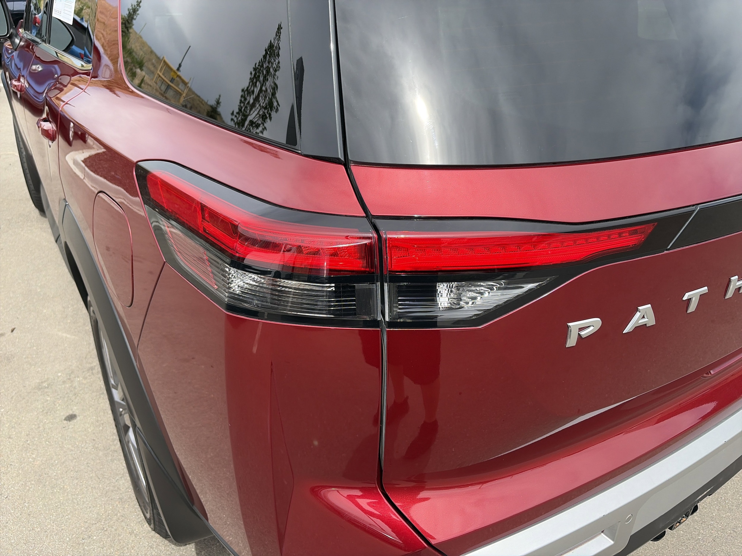 2023 Nissan Pathfinder SL - Photo 8