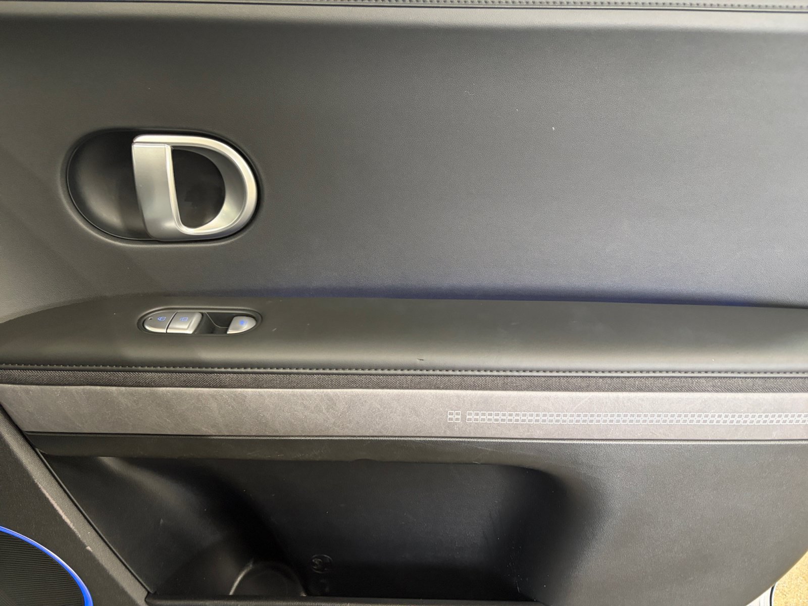 2024 Hyundai IONIQ 5 Limited - Photo 17