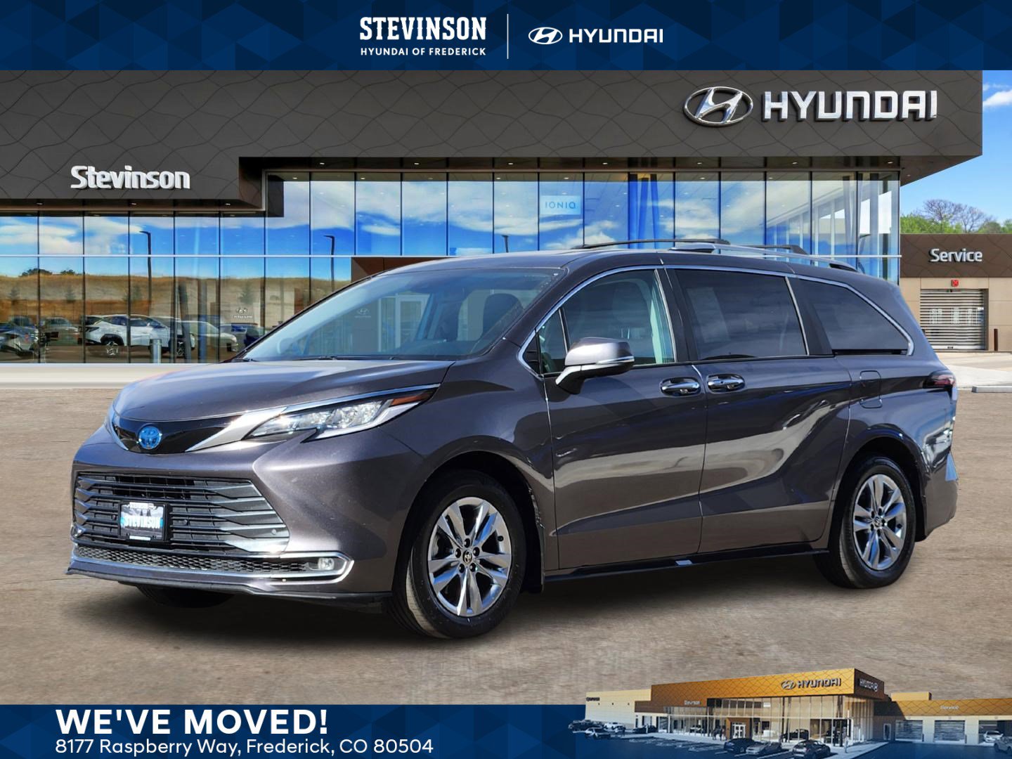 2023 Toyota Sienna Limited's photo