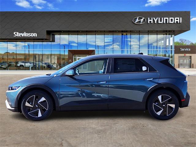 2026 Hyundai Ioniq 5 SE photo 2