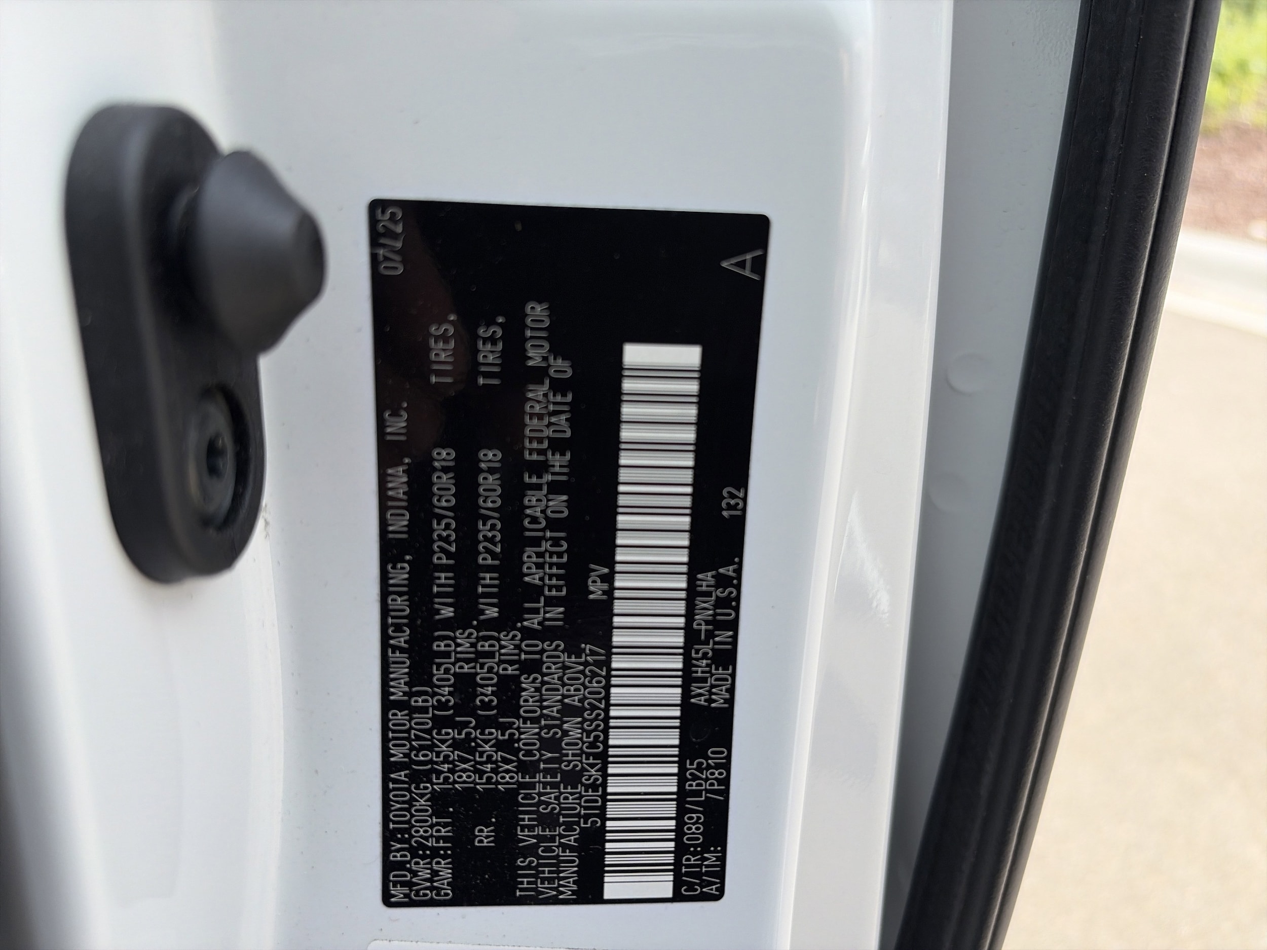 2025 Toyota Sienna Platinum - Photo 37