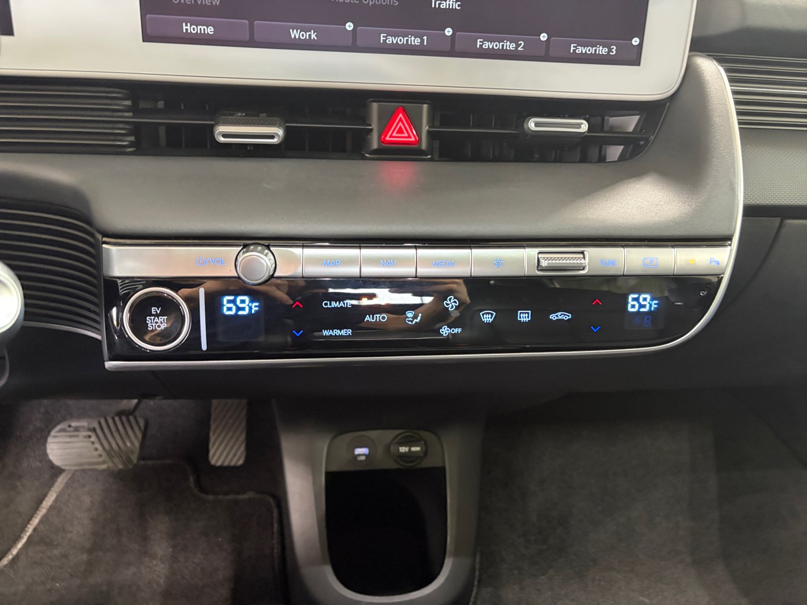 2024 Hyundai IONIQ 5 Limited - Photo 30