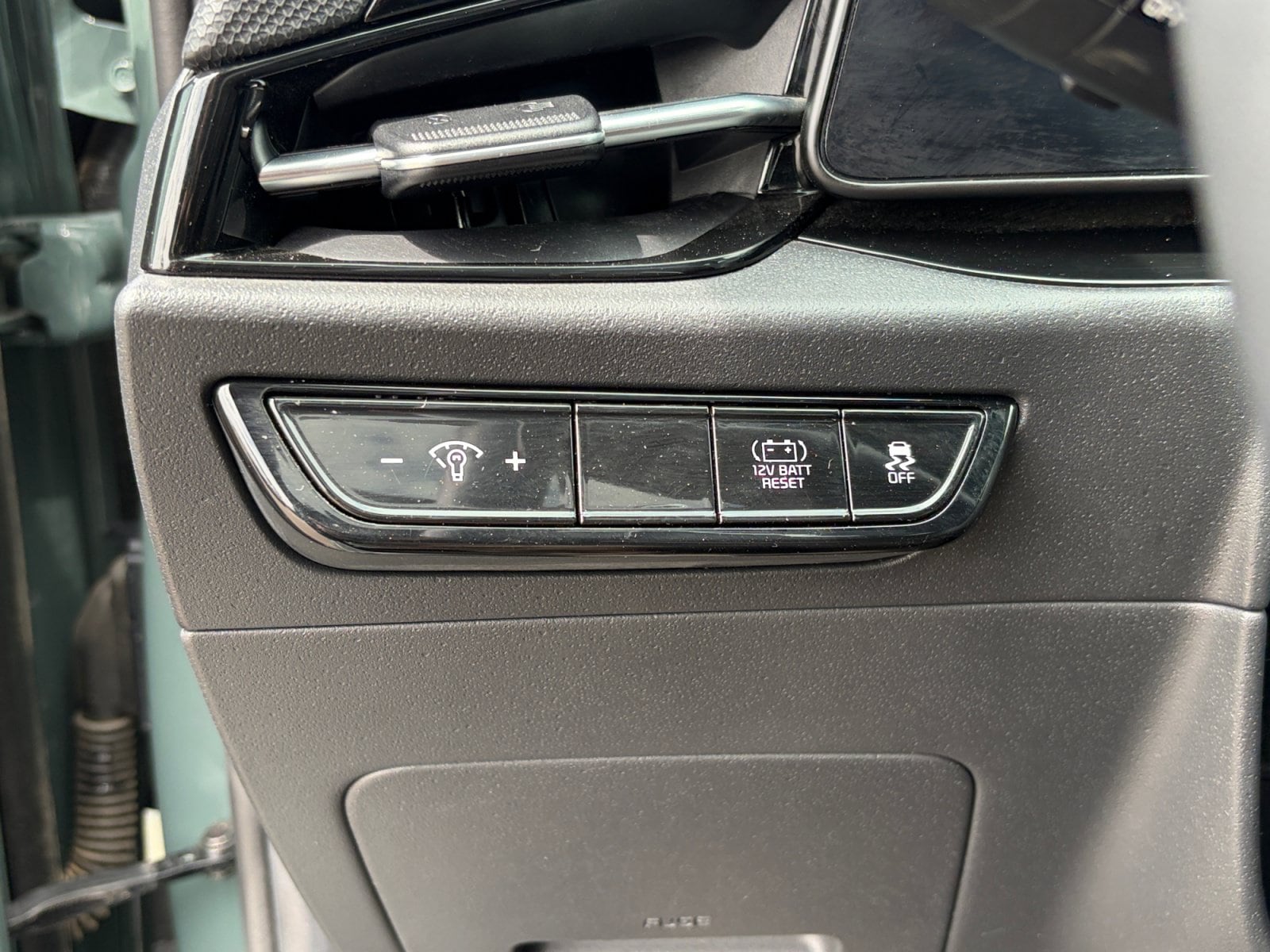 2023 Kia Niro EX Touring - Photo 13