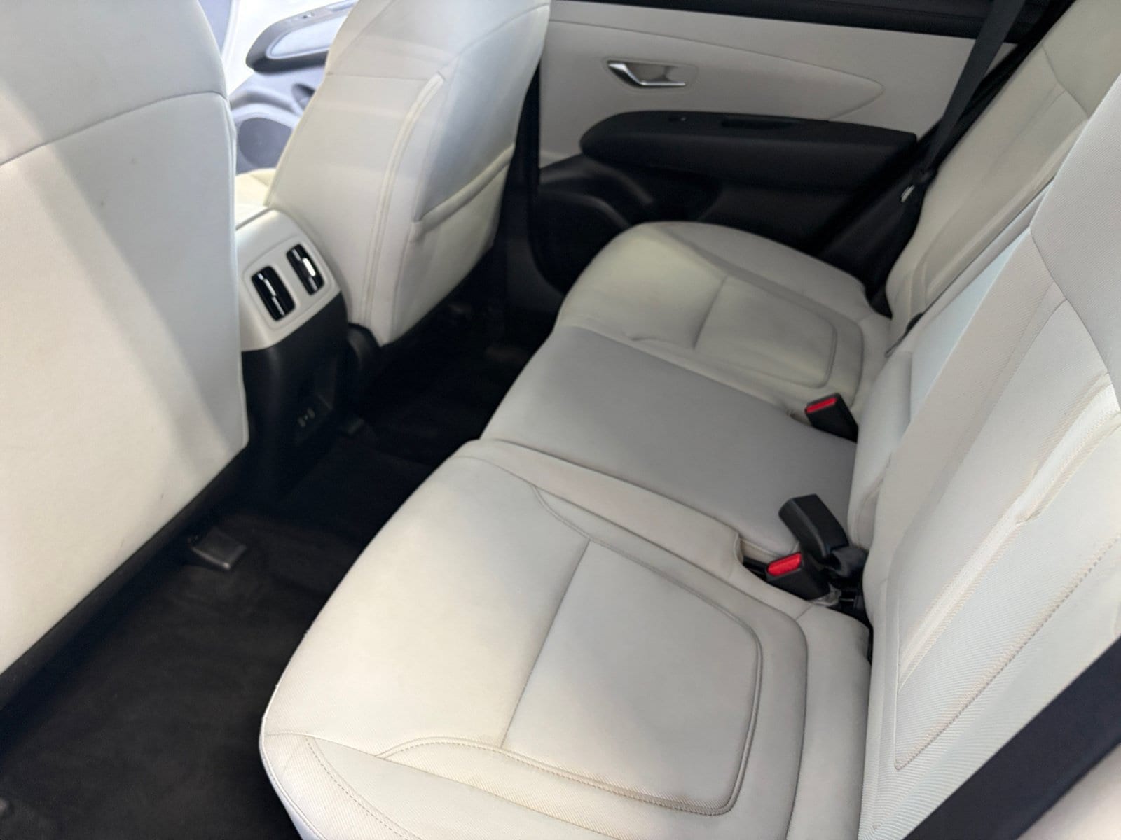 2025 Hyundai Tucson SEL - Photo 18
