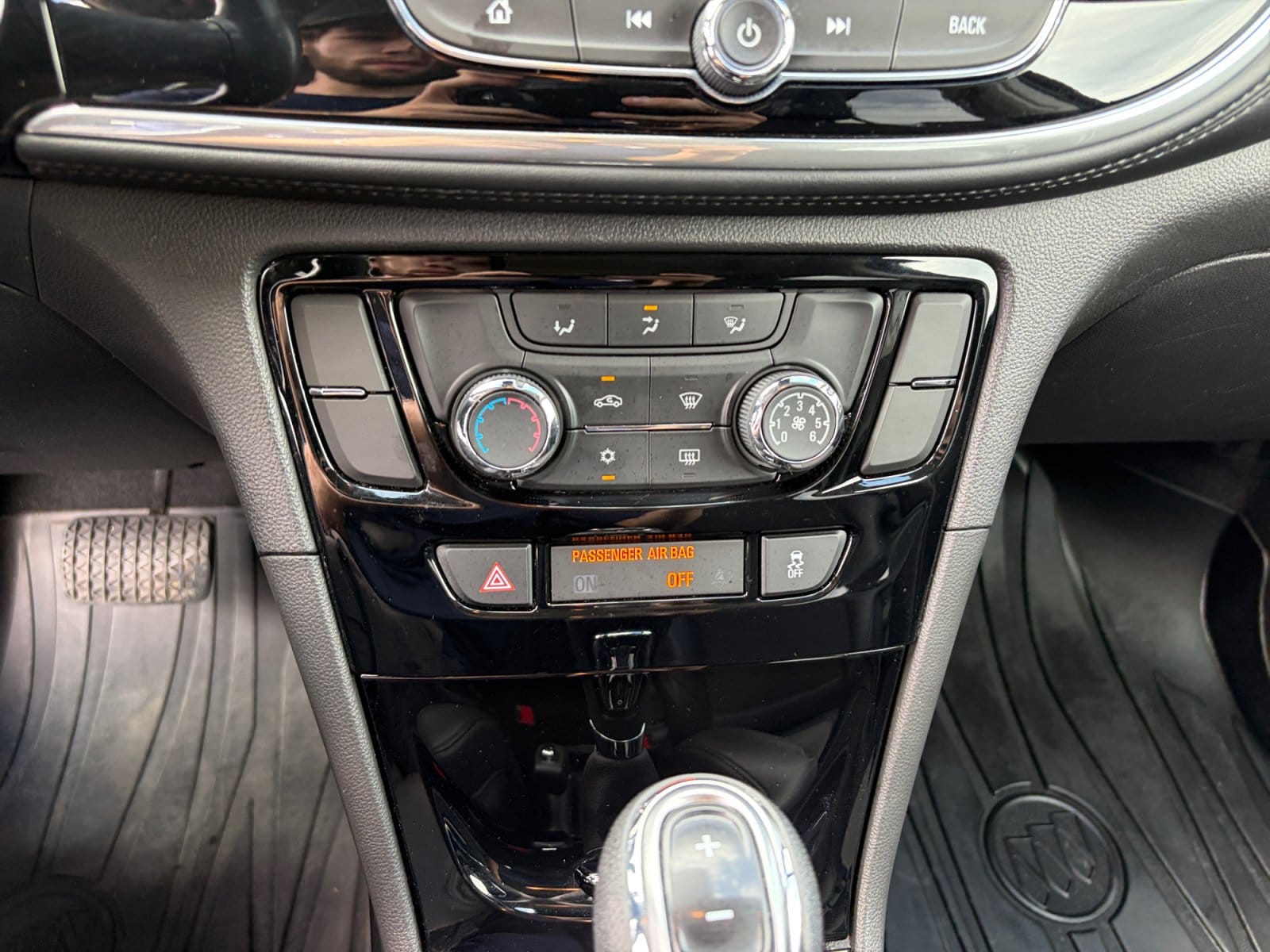 2020 Buick Encore Sport Touring - Photo 30