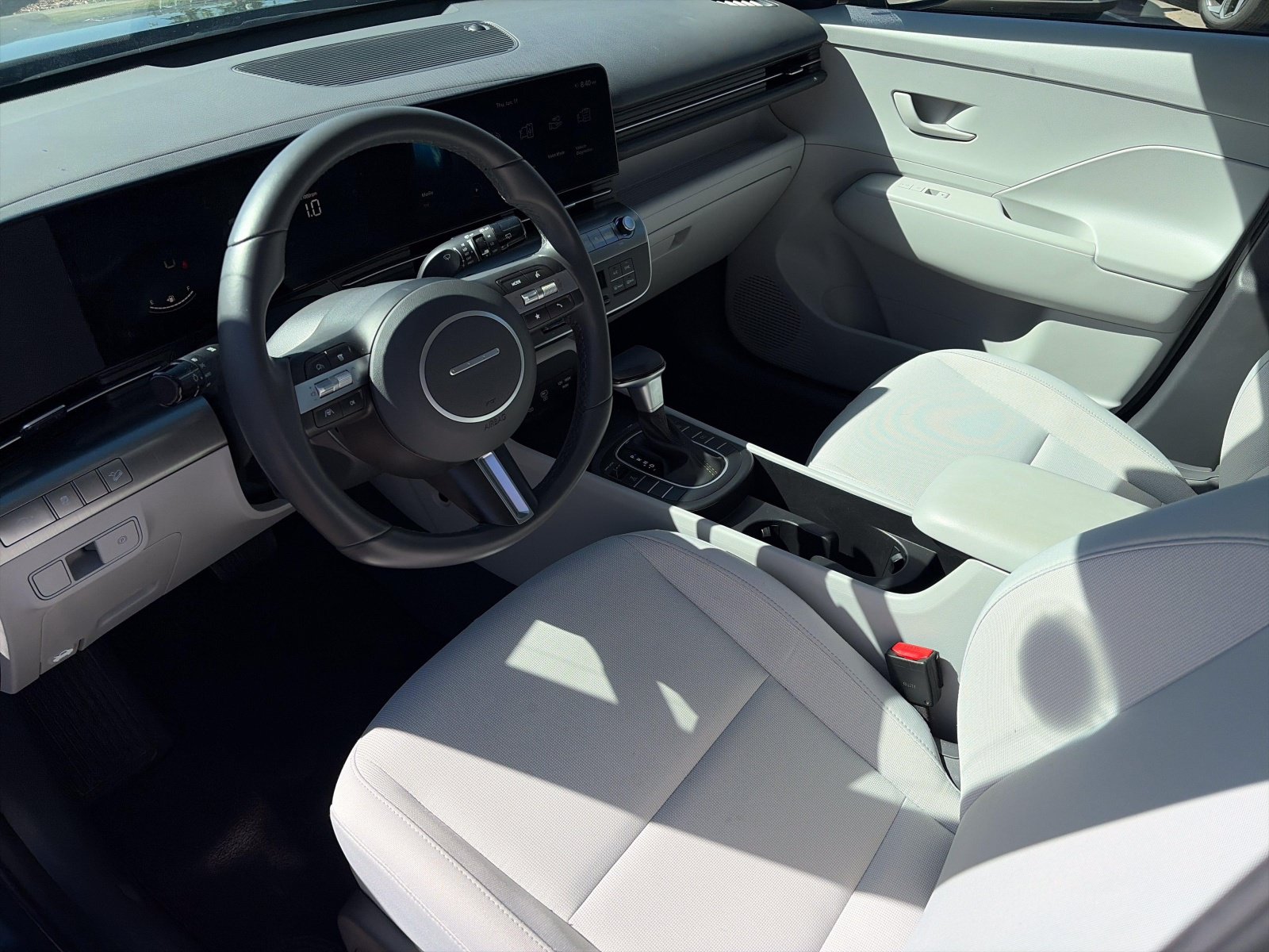 2025 Hyundai Kona SEL - Photo 21