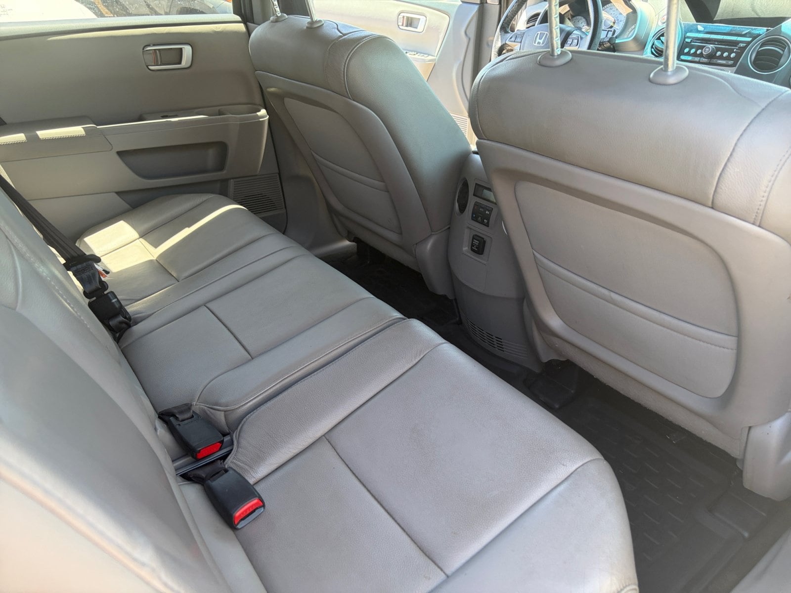 2015 Honda Pilot EX-L - Photo 19