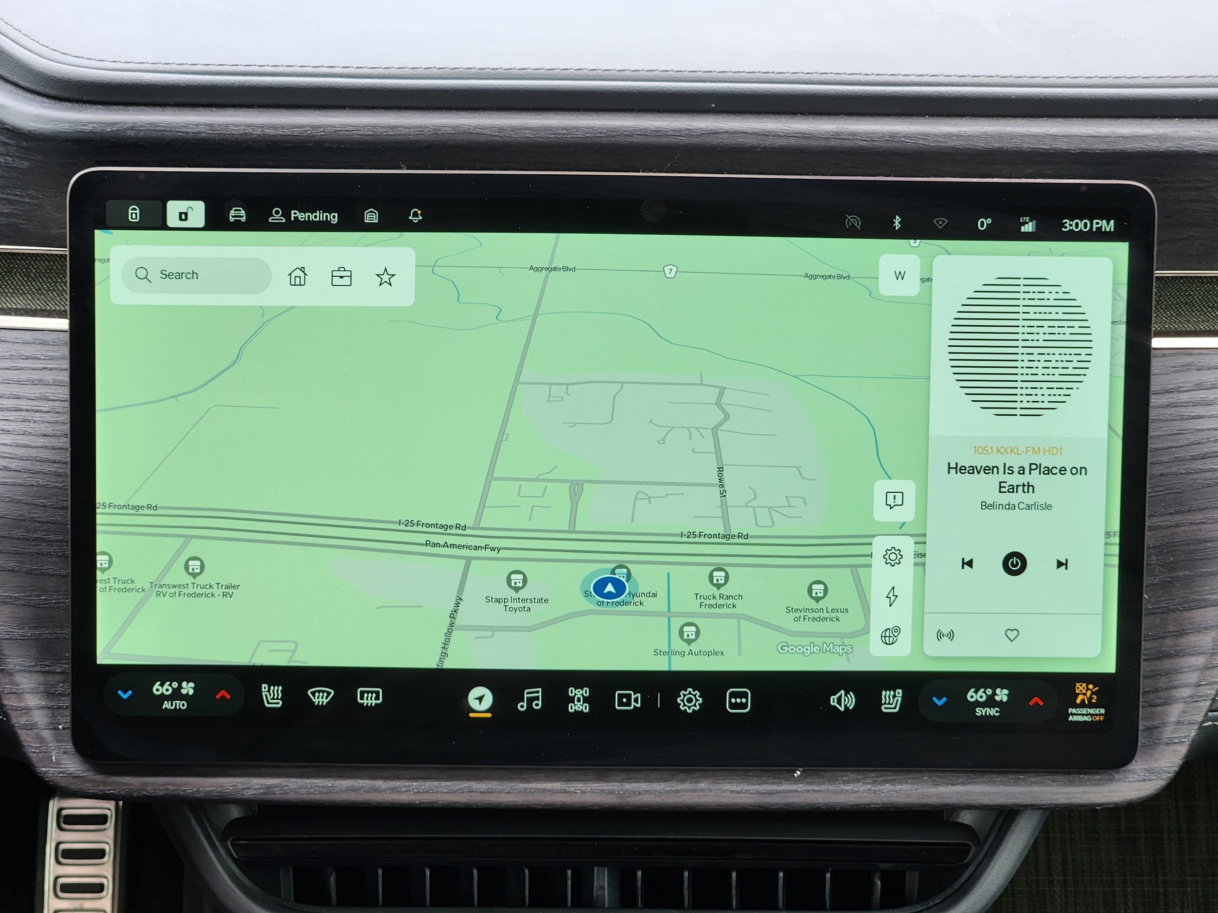 2024 Rivian R1S Adventure - Photo 29