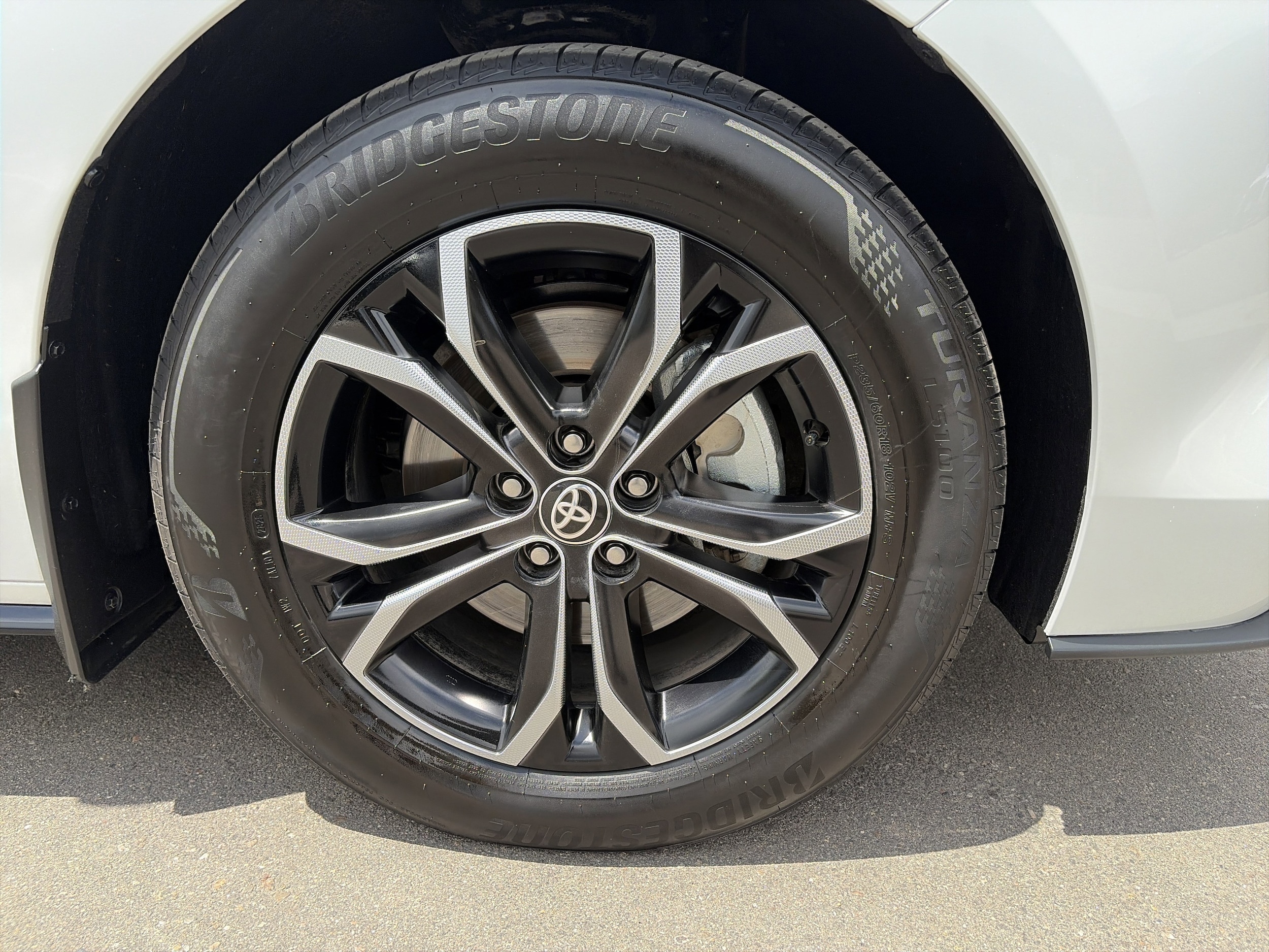 2025 Toyota Sienna Platinum - Photo 34