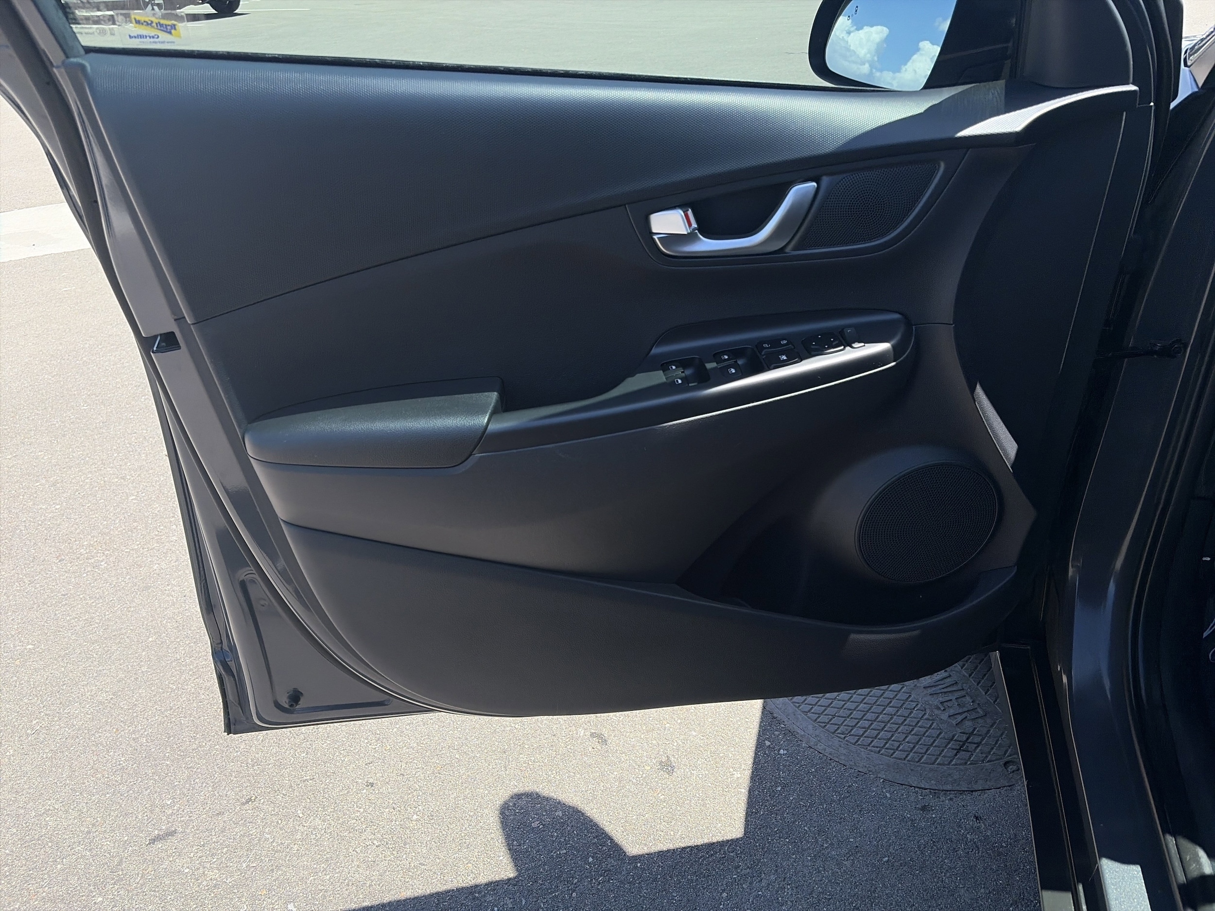 2023 Hyundai Kona SEL - Photo 11