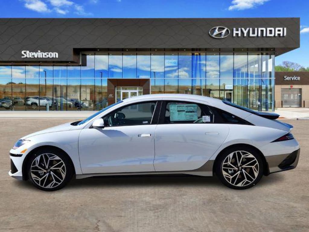 New 2025 Hyundai IONIQ 6 SEL Sedan
