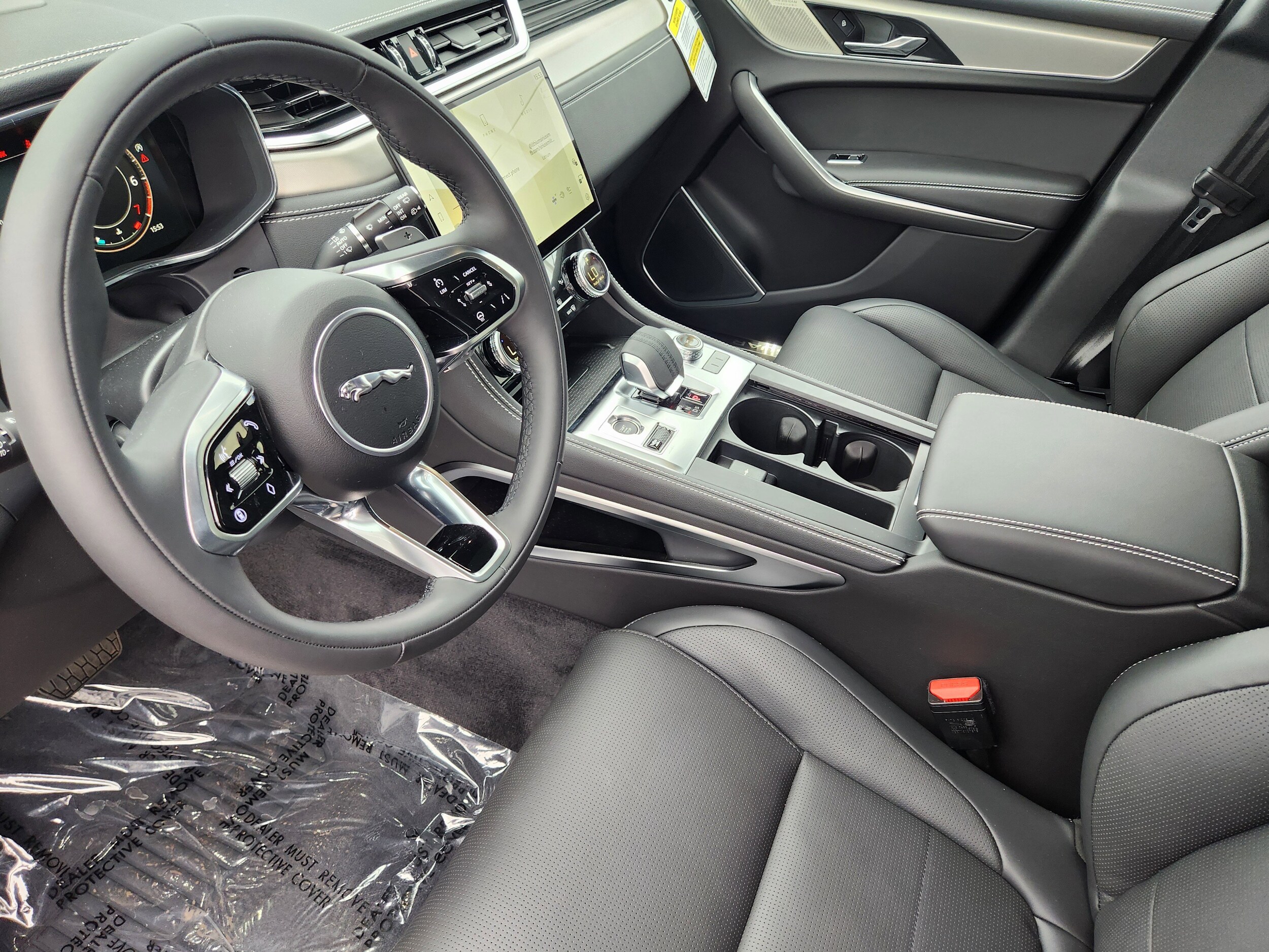 2026 Jaguar F-Pace R-Dynamic S - Photo 17