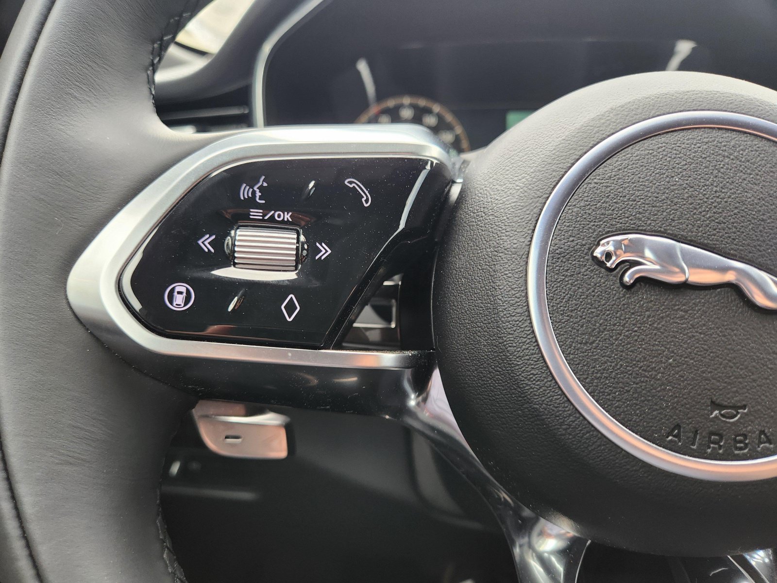2026 Jaguar F-Pace R-Dynamic S - Photo 30