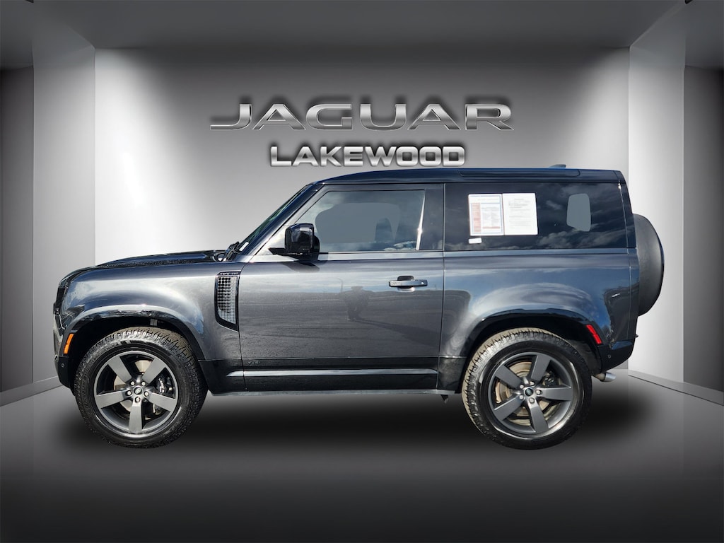 Used 2024 Land Rover Defender V8 90 P525 V8