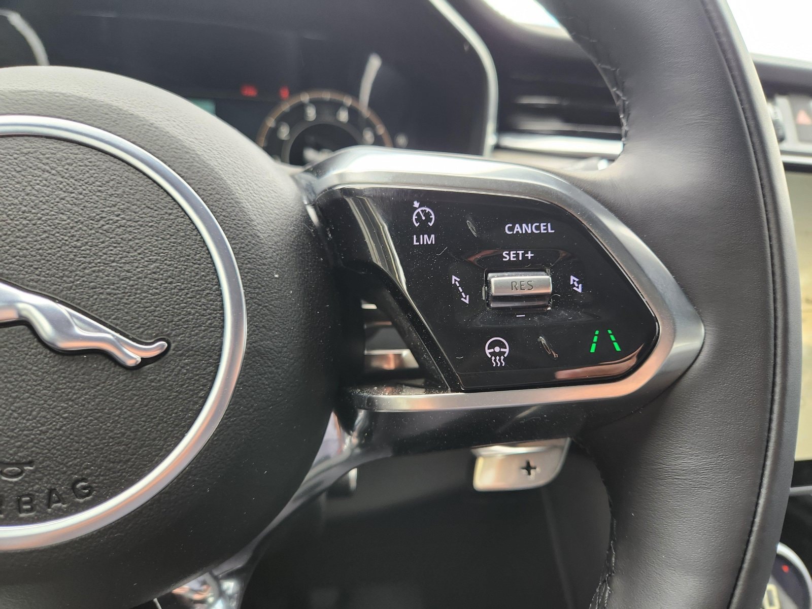 2026 Jaguar F-Pace R-Dynamic S - Photo 29