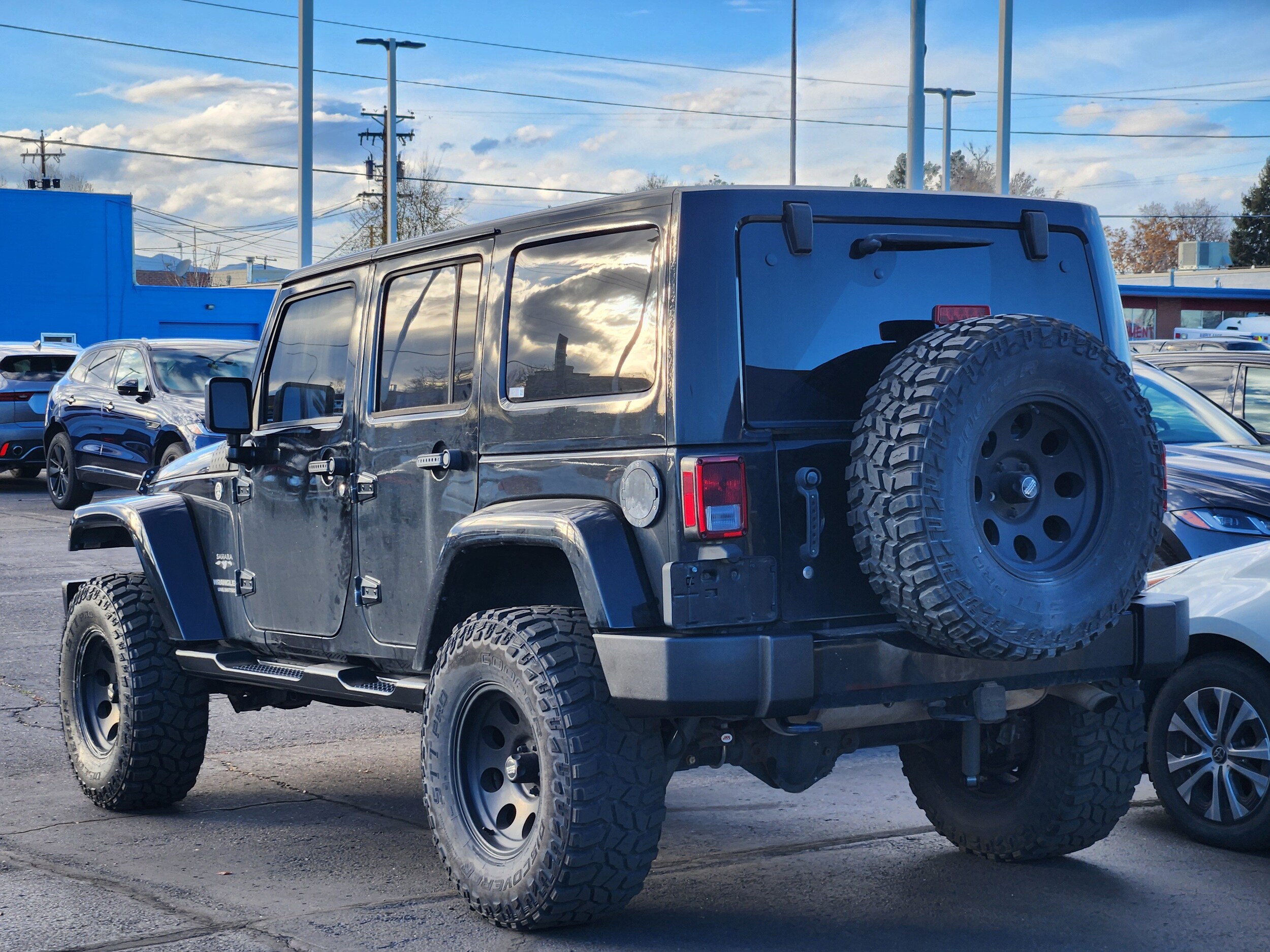 2017 Jeep Wrangler Unlimited Sahara photo 3