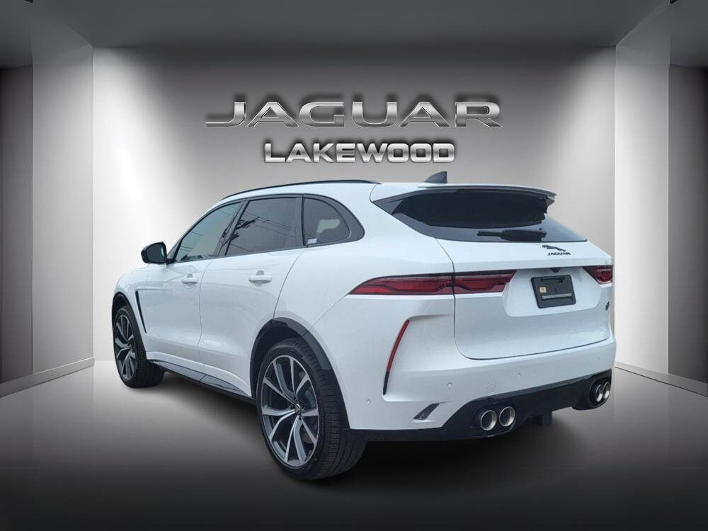 2025 Jaguar F-PACE SVR photo 3