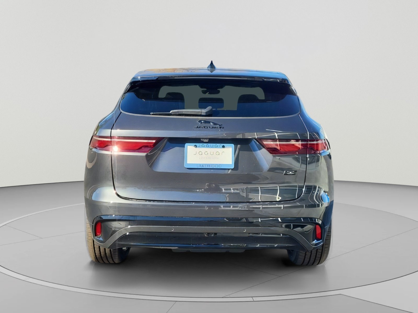 2026 Jaguar F-Pace R-Dynamic S - Photo 4